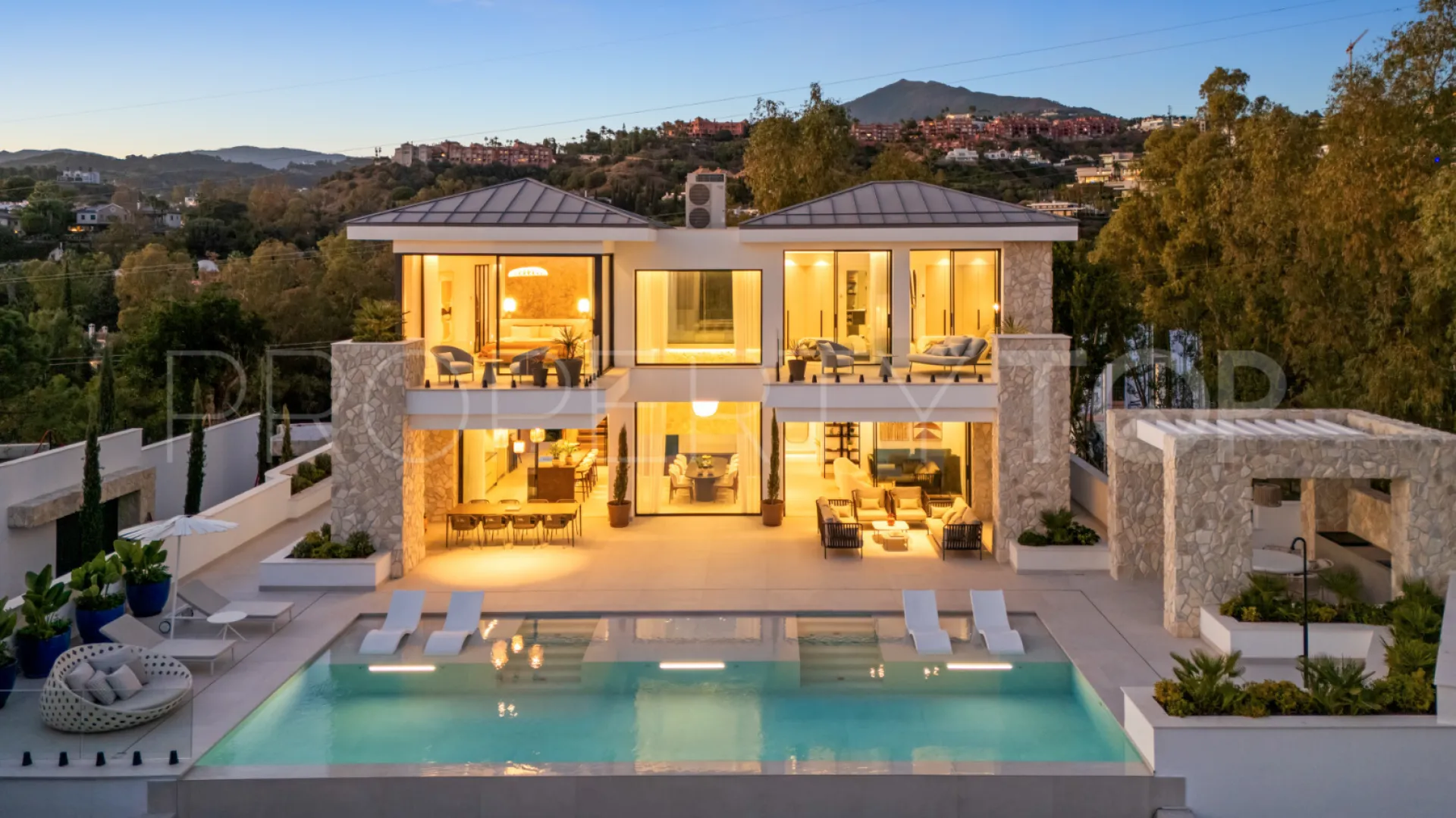 Buy La Quinta 5 bedrooms villa