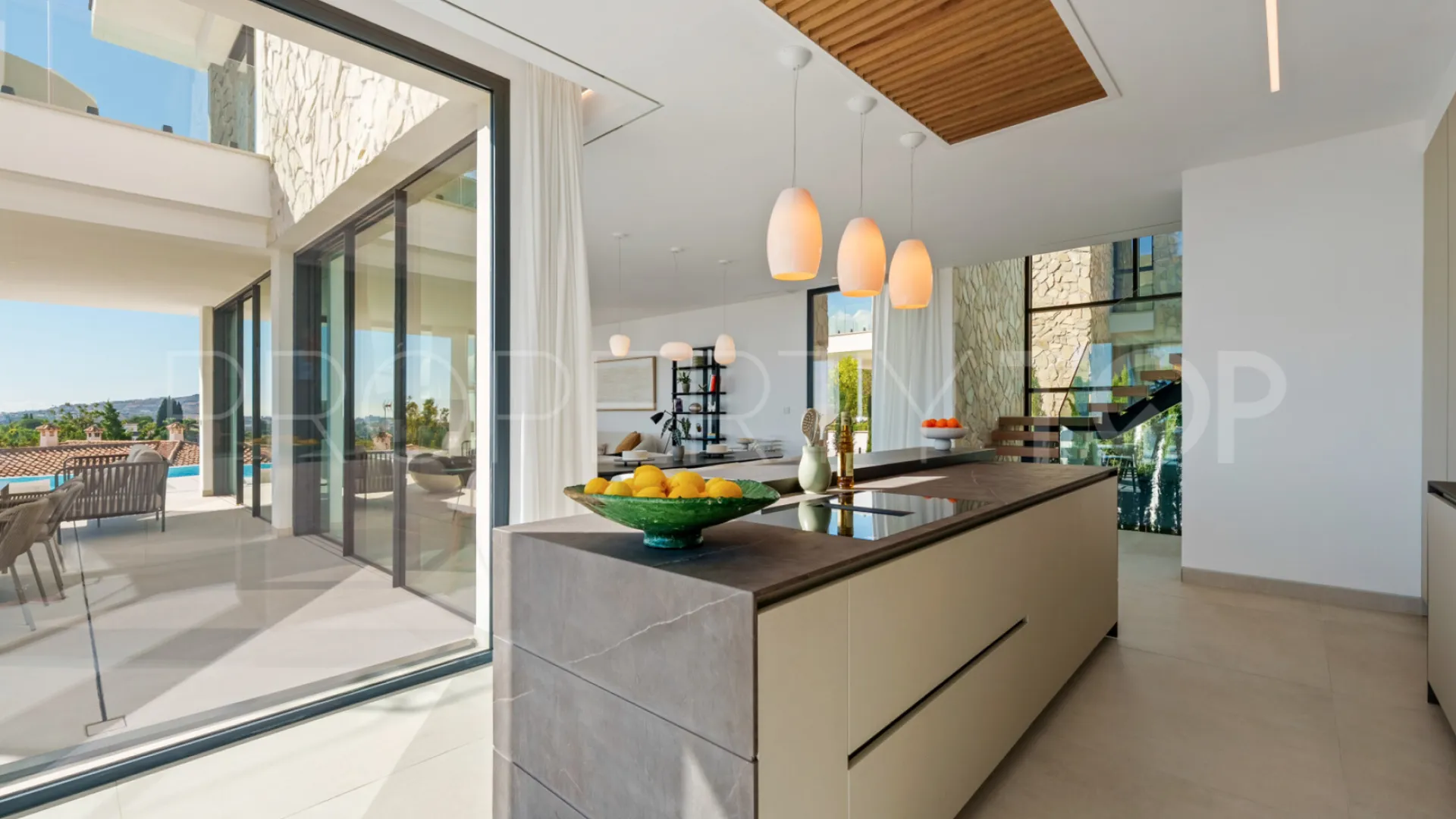 Se vende villa con 5 dormitorios en La Quinta