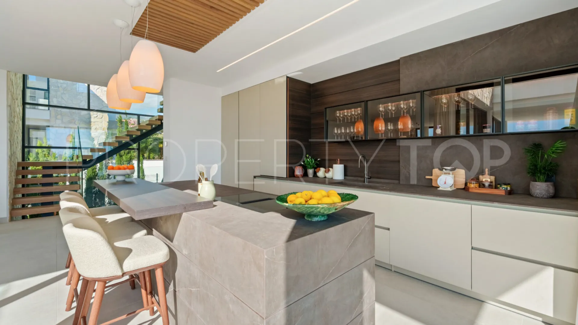 Se vende villa con 5 dormitorios en La Quinta