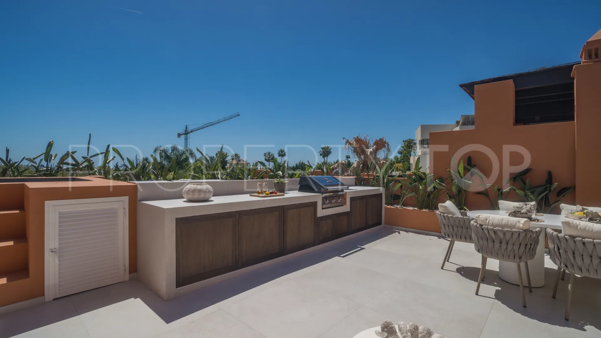 Atico duplex en venta en Nueva Andalucia con 4 dormitorios