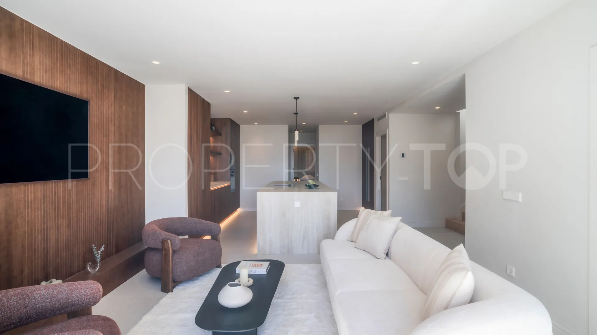 Atico duplex en venta en Nueva Andalucia con 4 dormitorios
