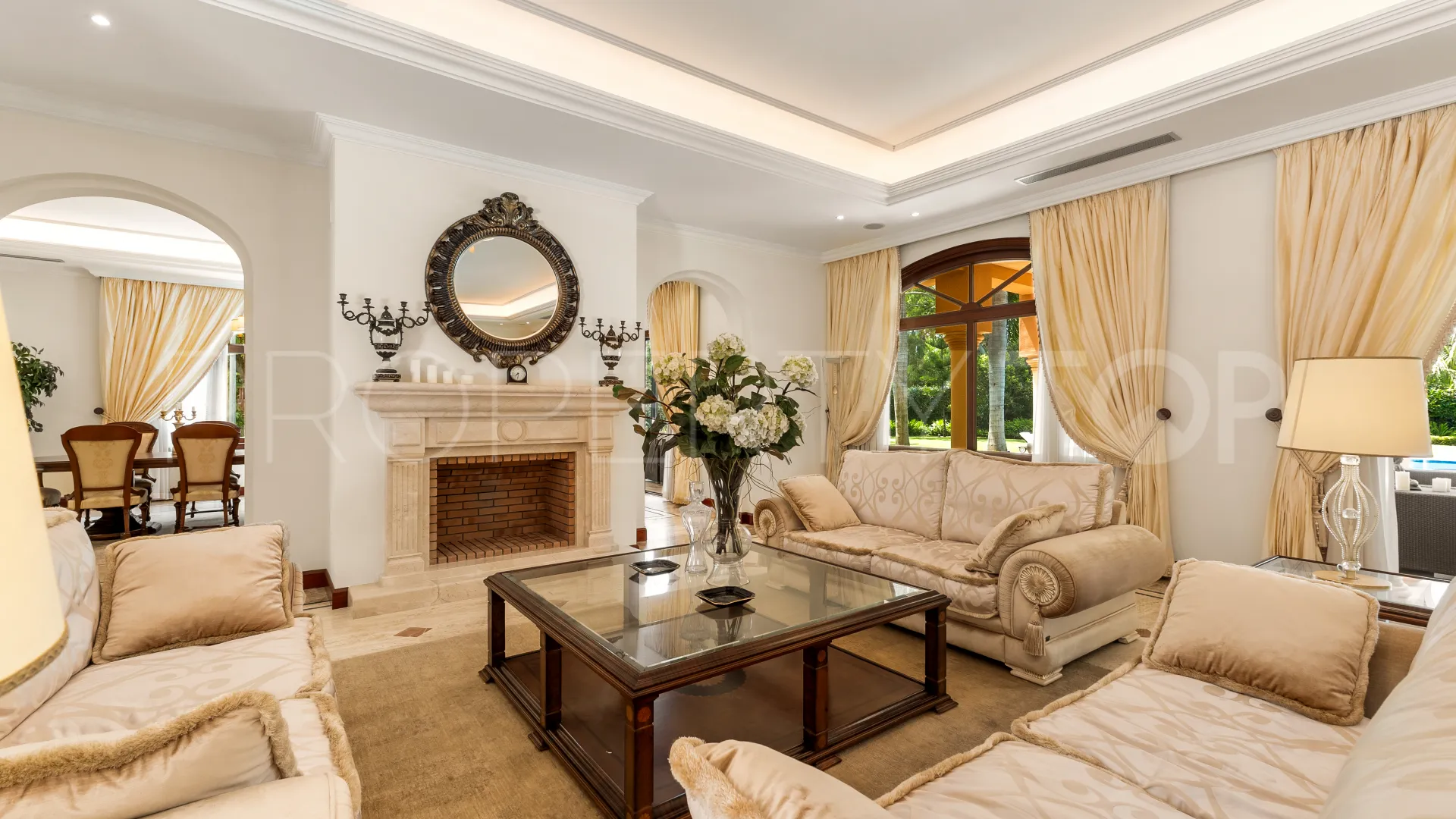 For sale Guadalmina Baja villa with 8 bedrooms