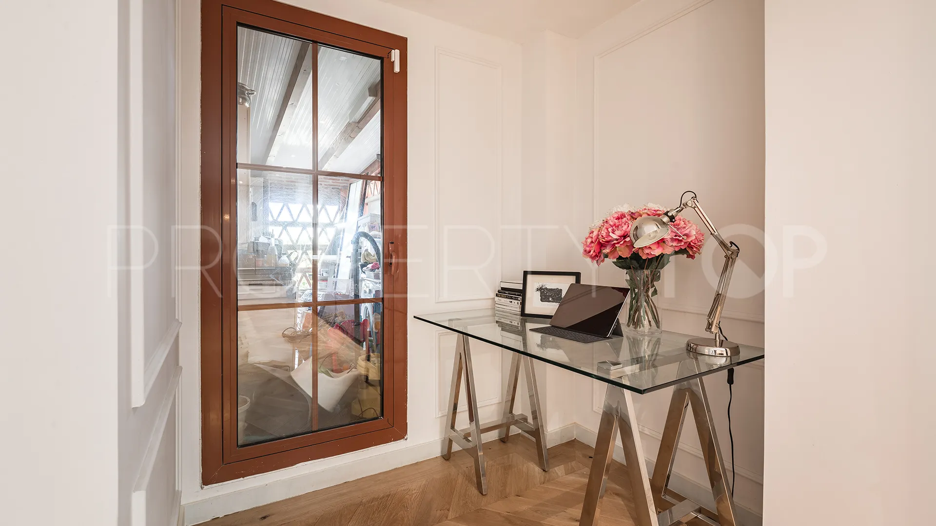 For sale apartment in Benahavis