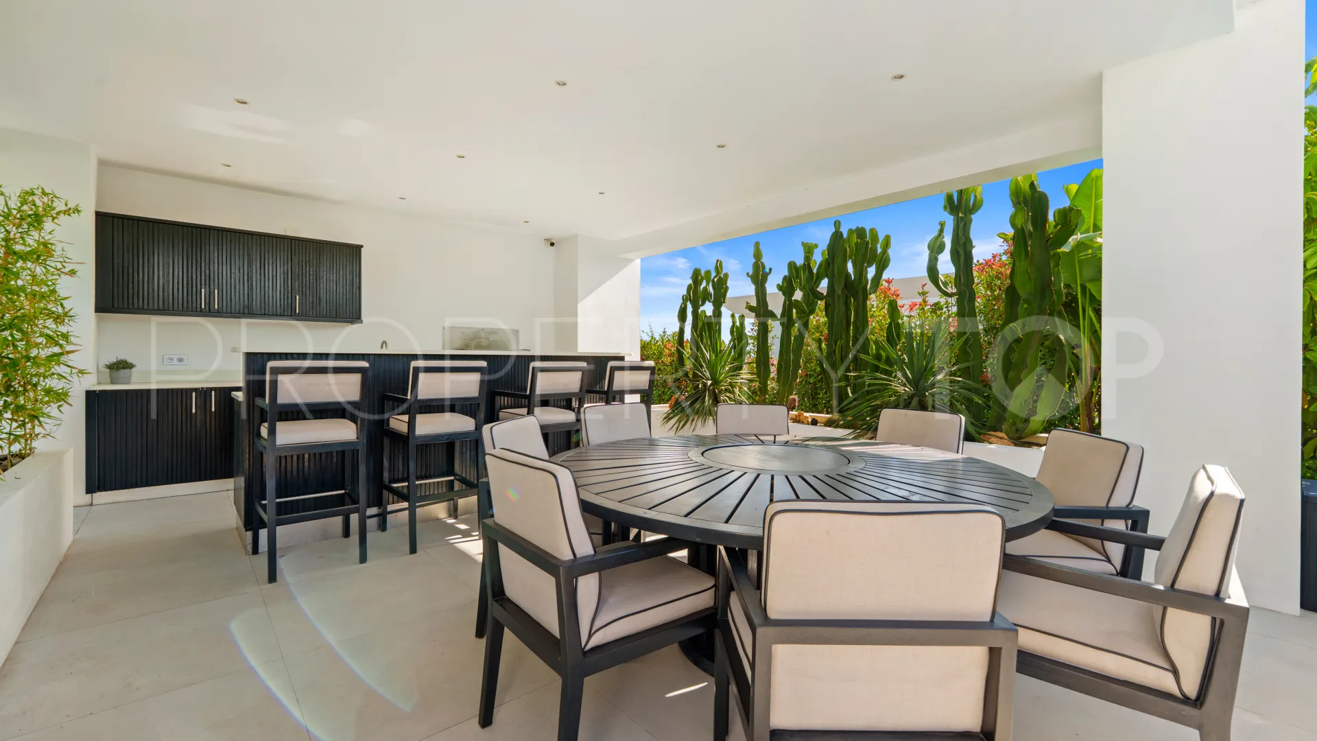 La Quinta, villa a la venta de 6 dormitorios