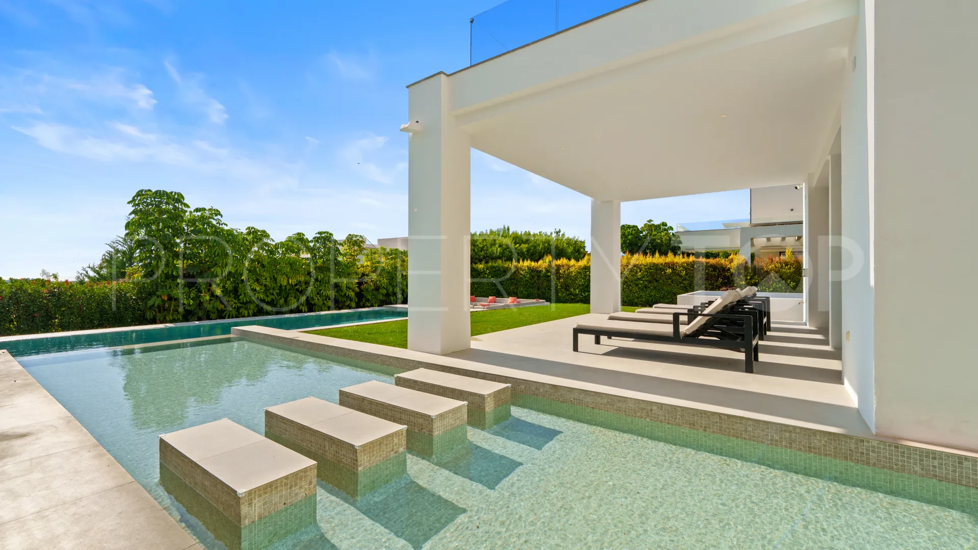 La Quinta, villa a la venta de 6 dormitorios