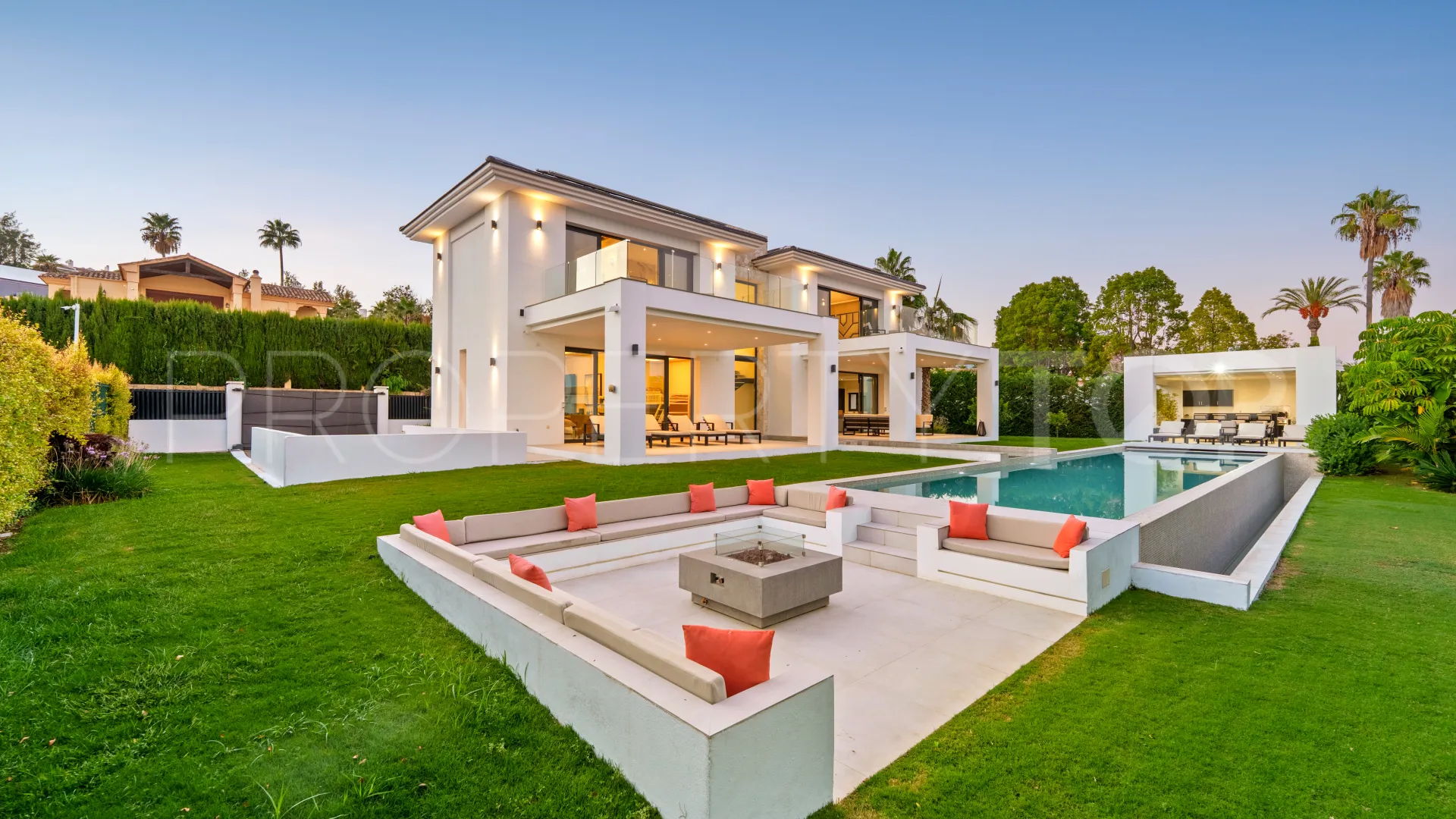 La Quinta, villa a la venta de 6 dormitorios