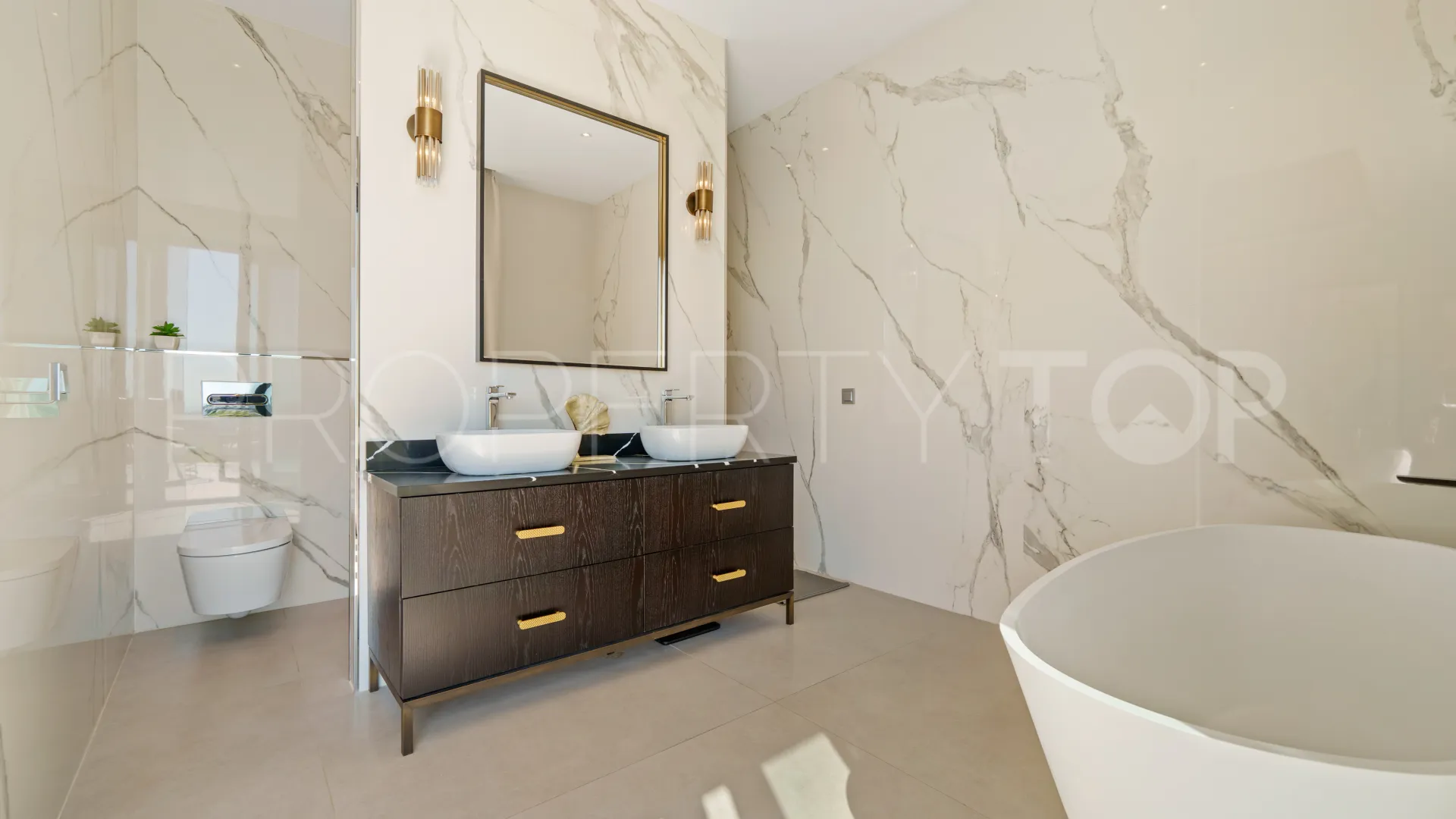 La Quinta, villa a la venta de 6 dormitorios