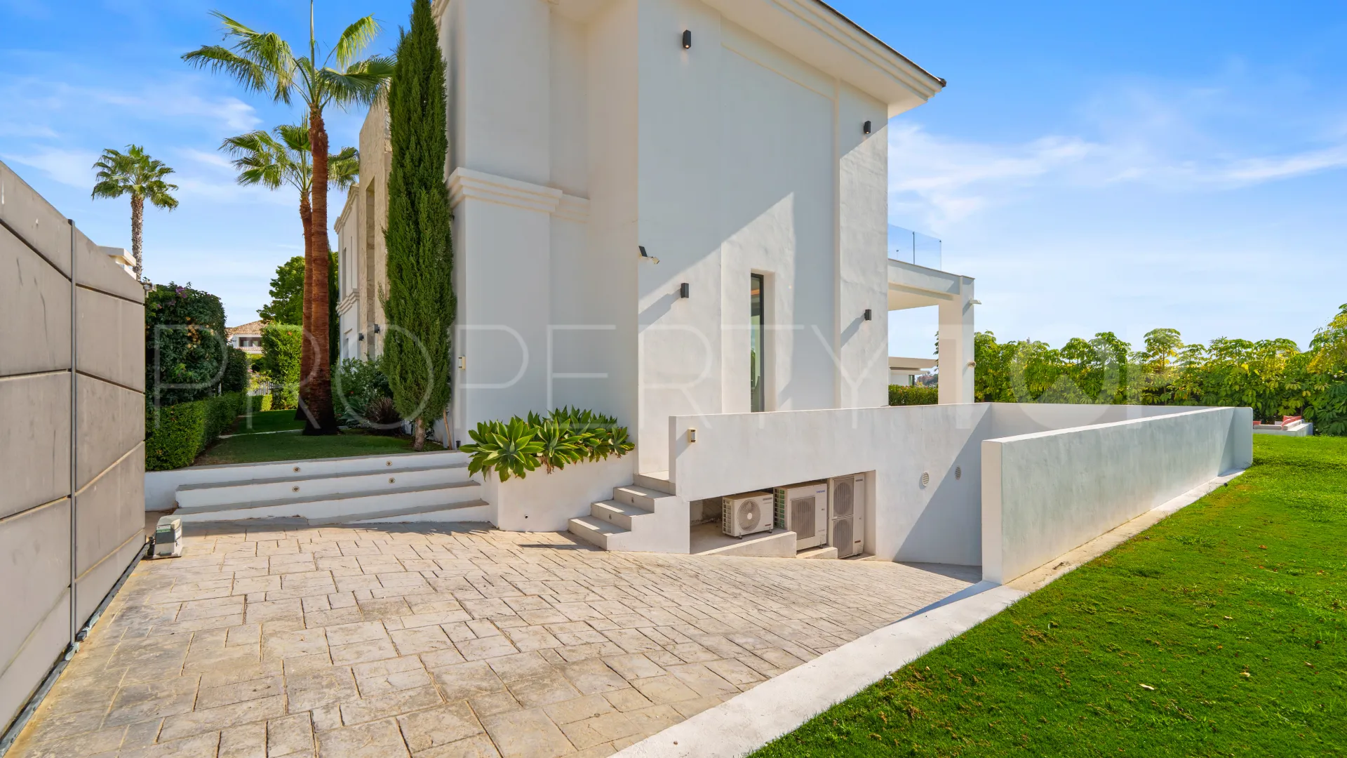 La Quinta, villa a la venta de 6 dormitorios