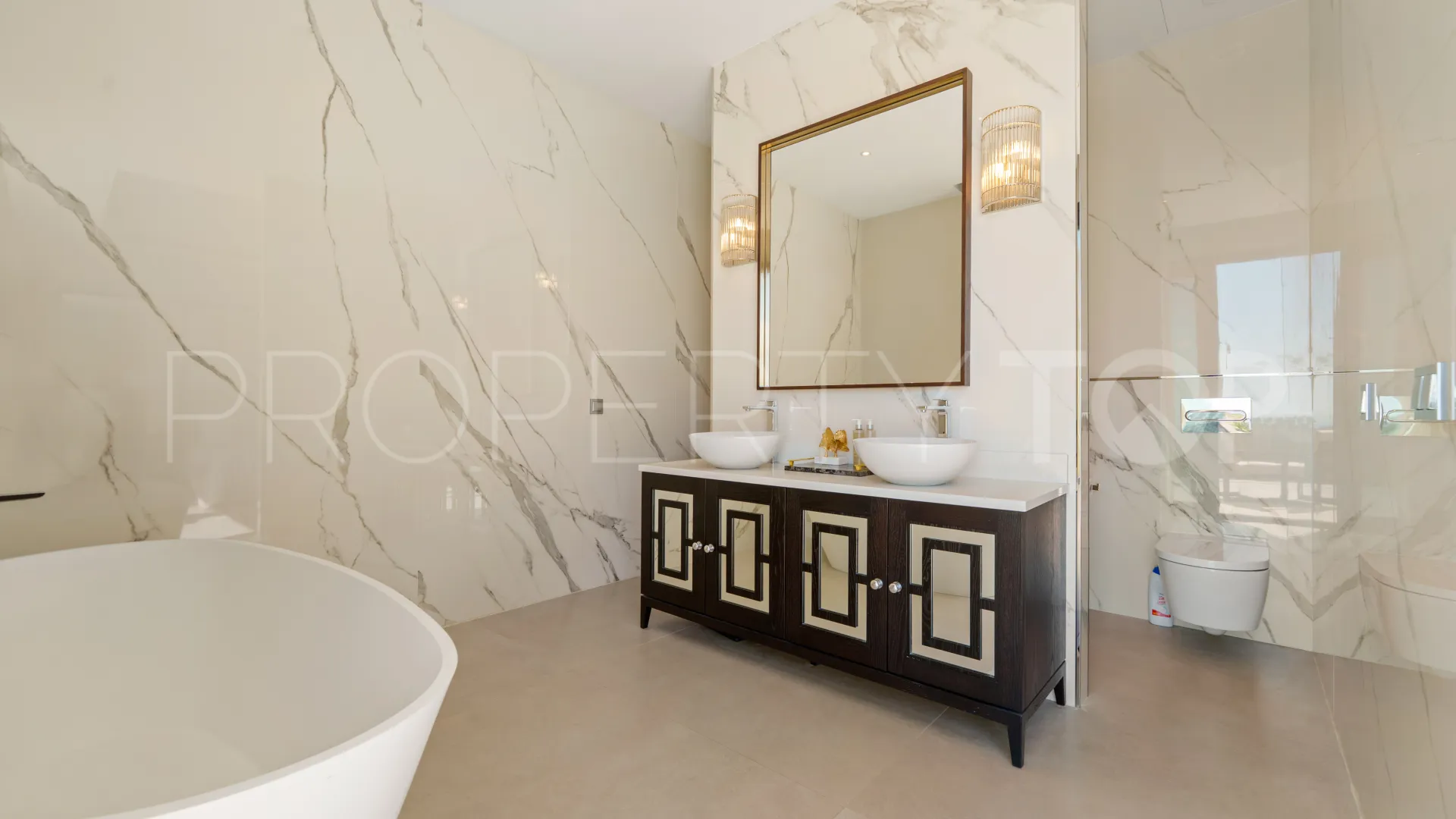 La Quinta, villa a la venta de 6 dormitorios