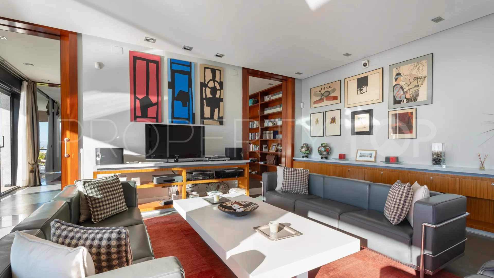 For sale villa in Los Altos de los Monteros