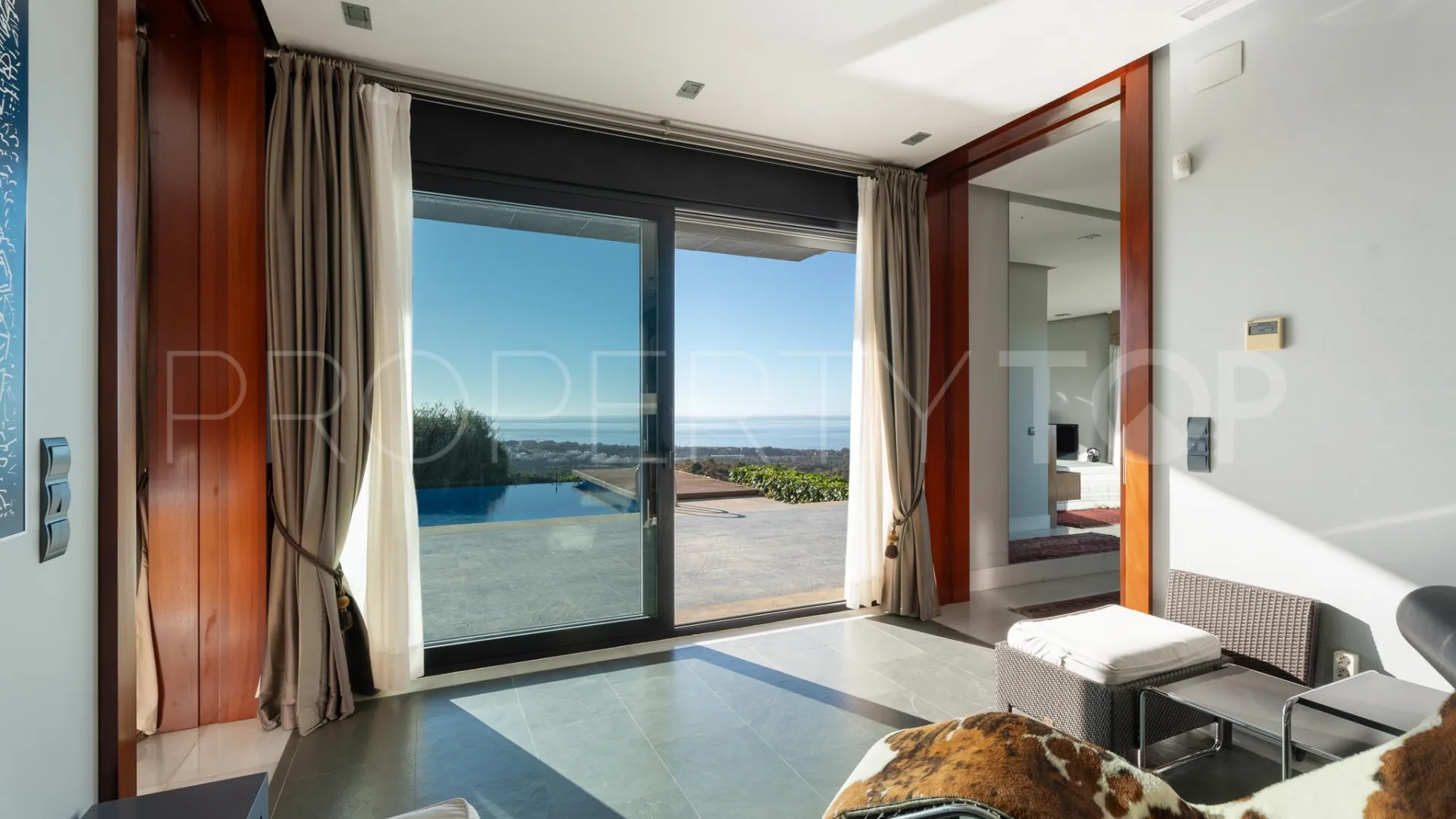 For sale villa in Los Altos de los Monteros