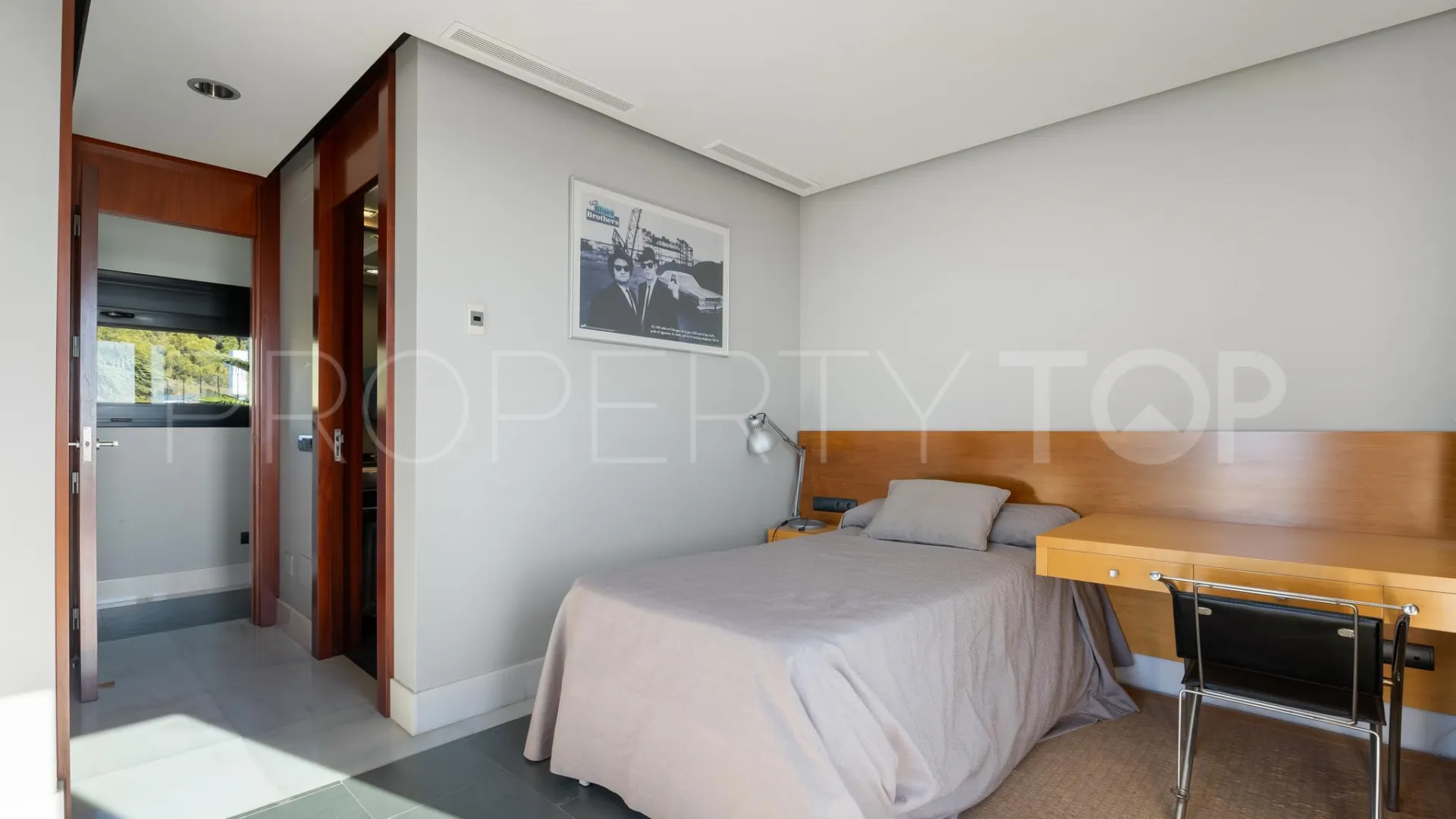 For sale villa in Los Altos de los Monteros