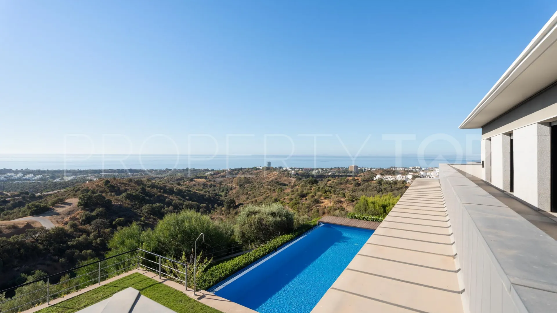 For sale villa in Los Altos de los Monteros