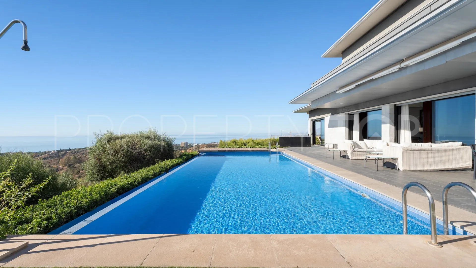 For sale villa in Los Altos de los Monteros