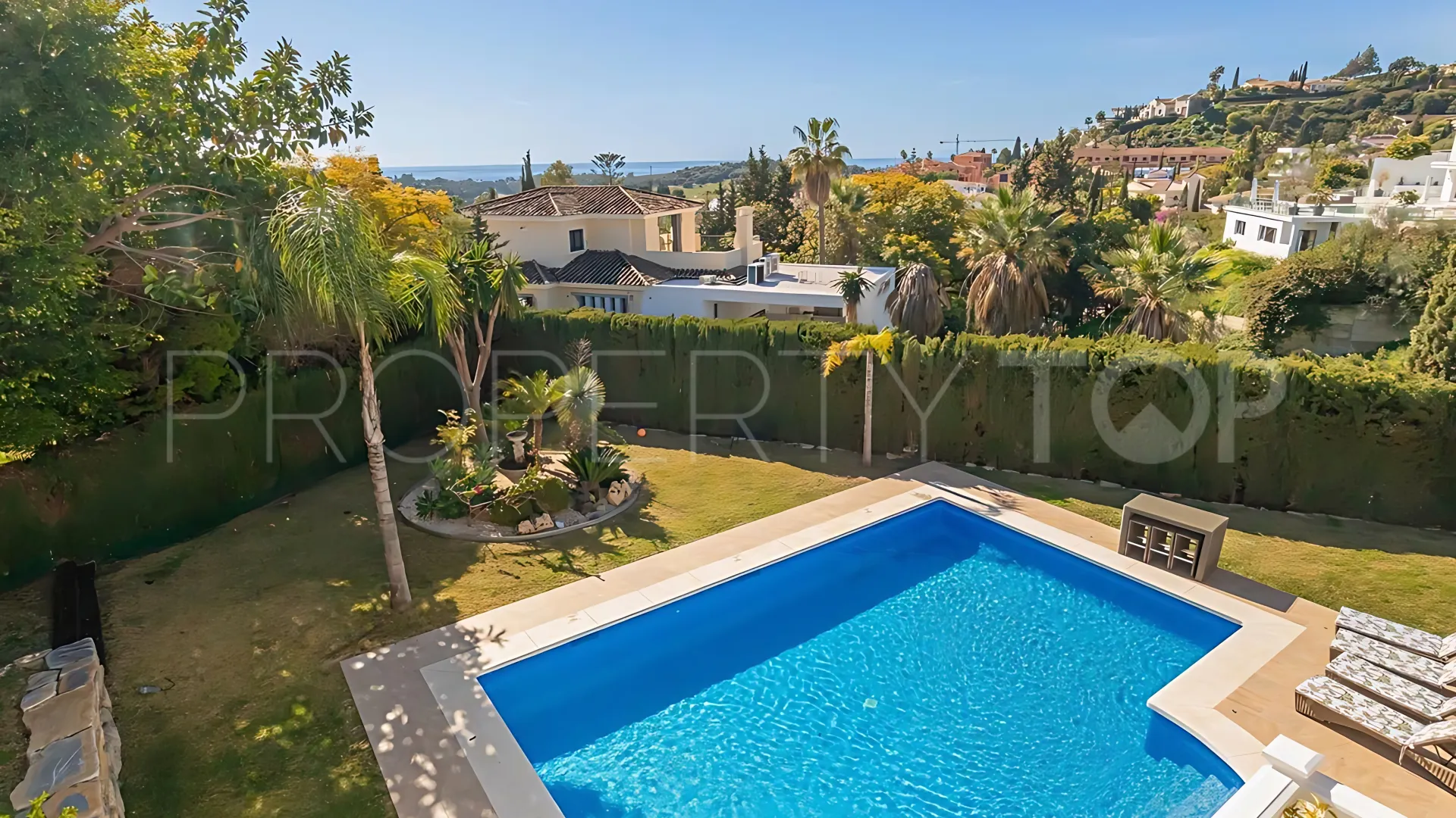 Comprar villa con 5 dormitorios en Paraiso Alto