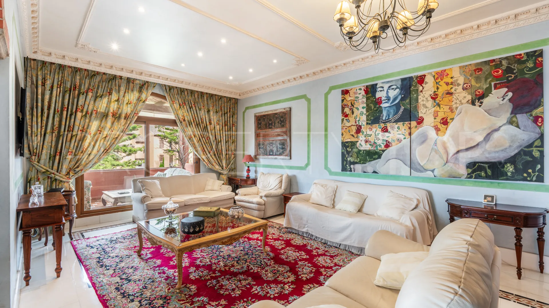 For sale Estepona East 5 bedrooms penthouse