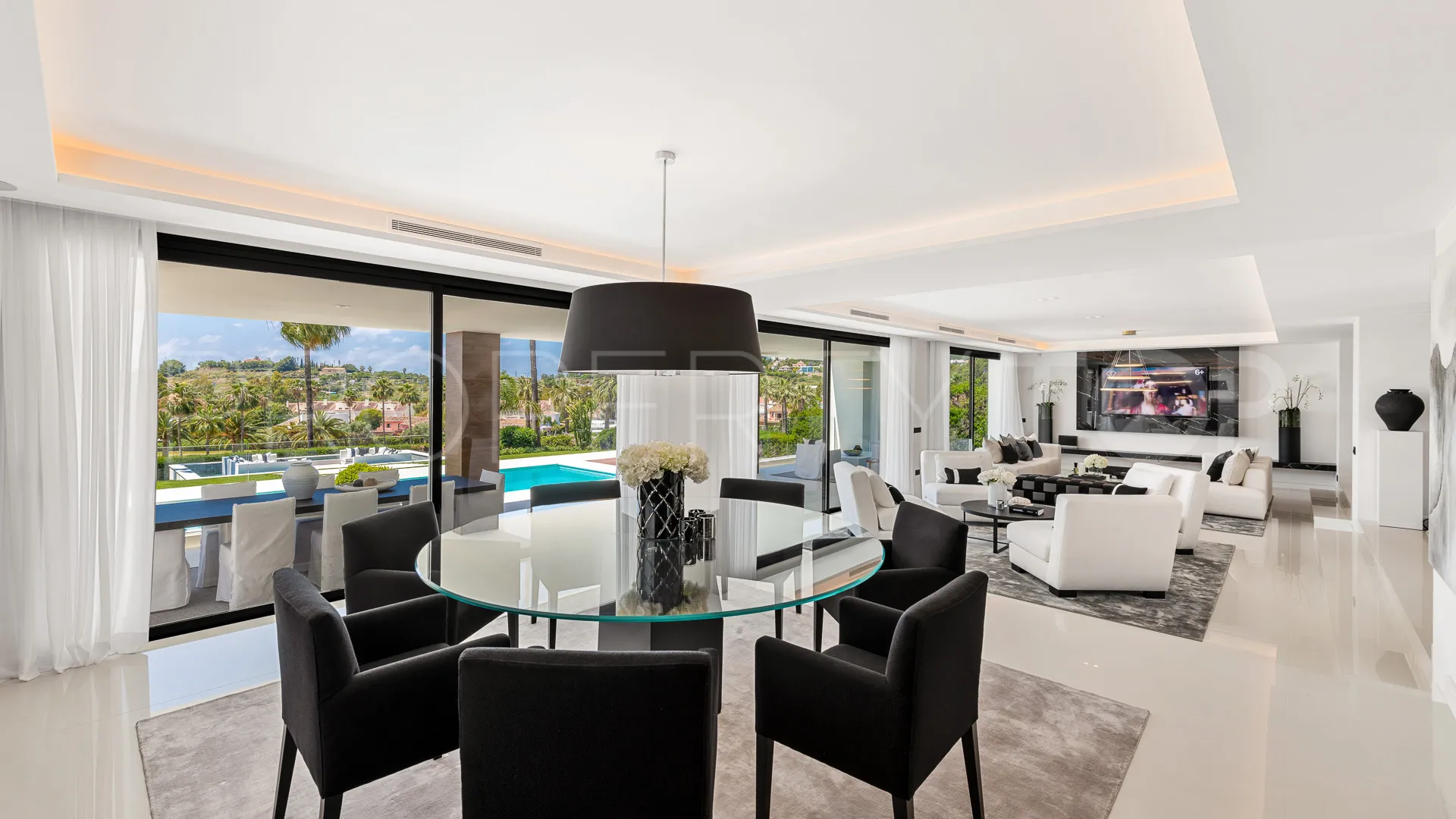 Villa en venta en Los Naranjos Golf