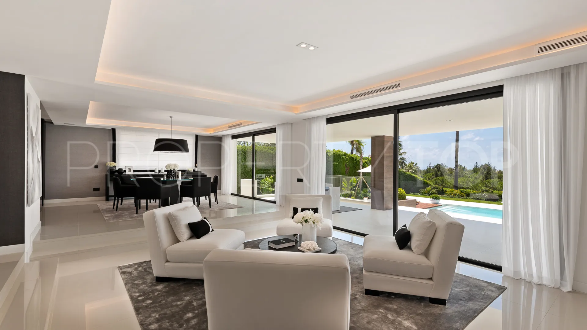 Villa en venta en Los Naranjos Golf