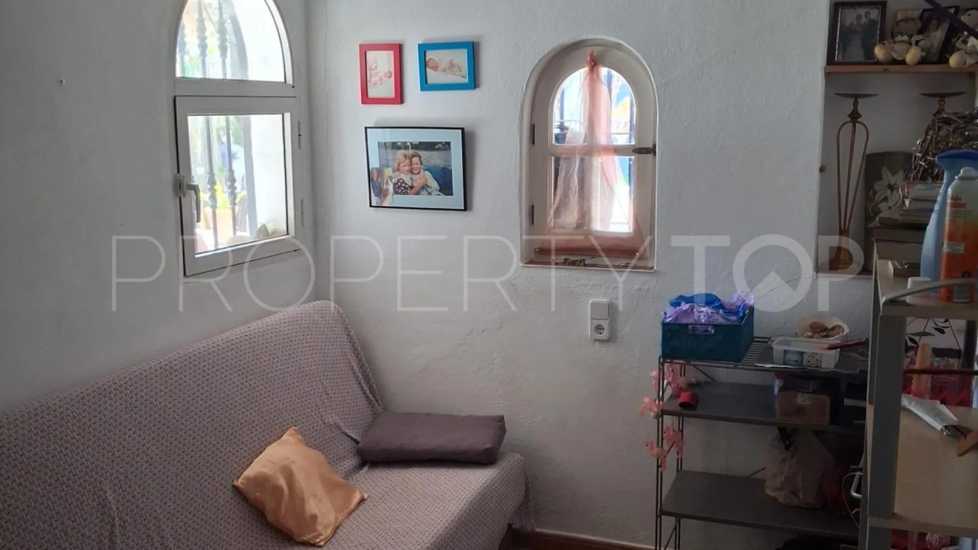 Coin 4 bedrooms finca for sale