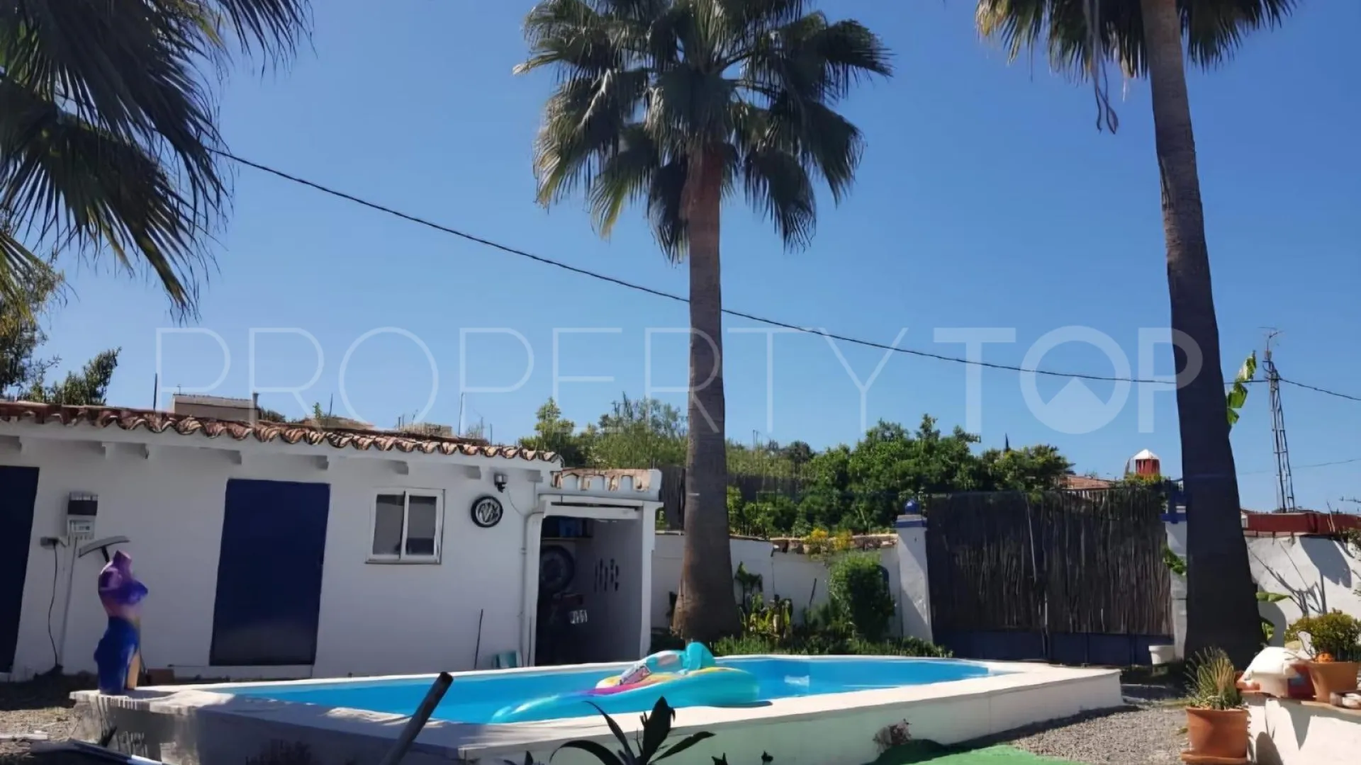 Coin 4 bedrooms finca for sale