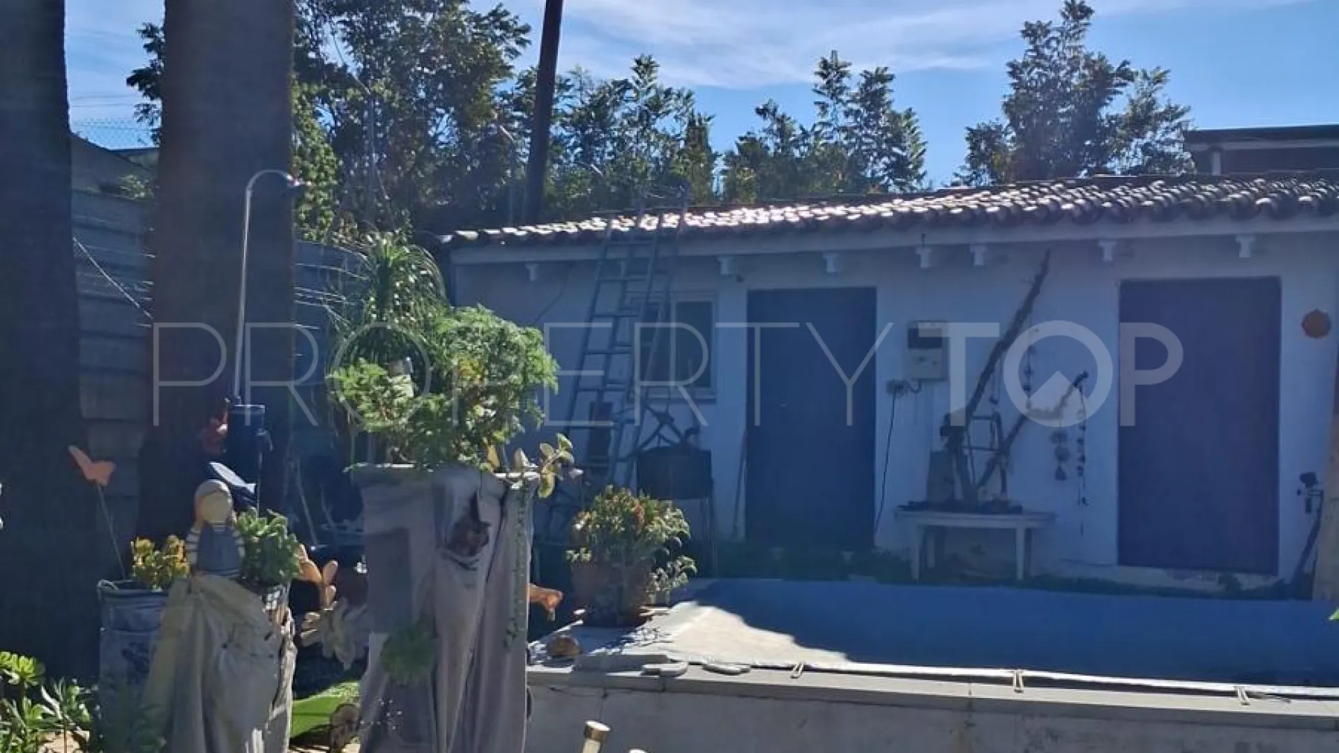 Coin 4 bedrooms finca for sale