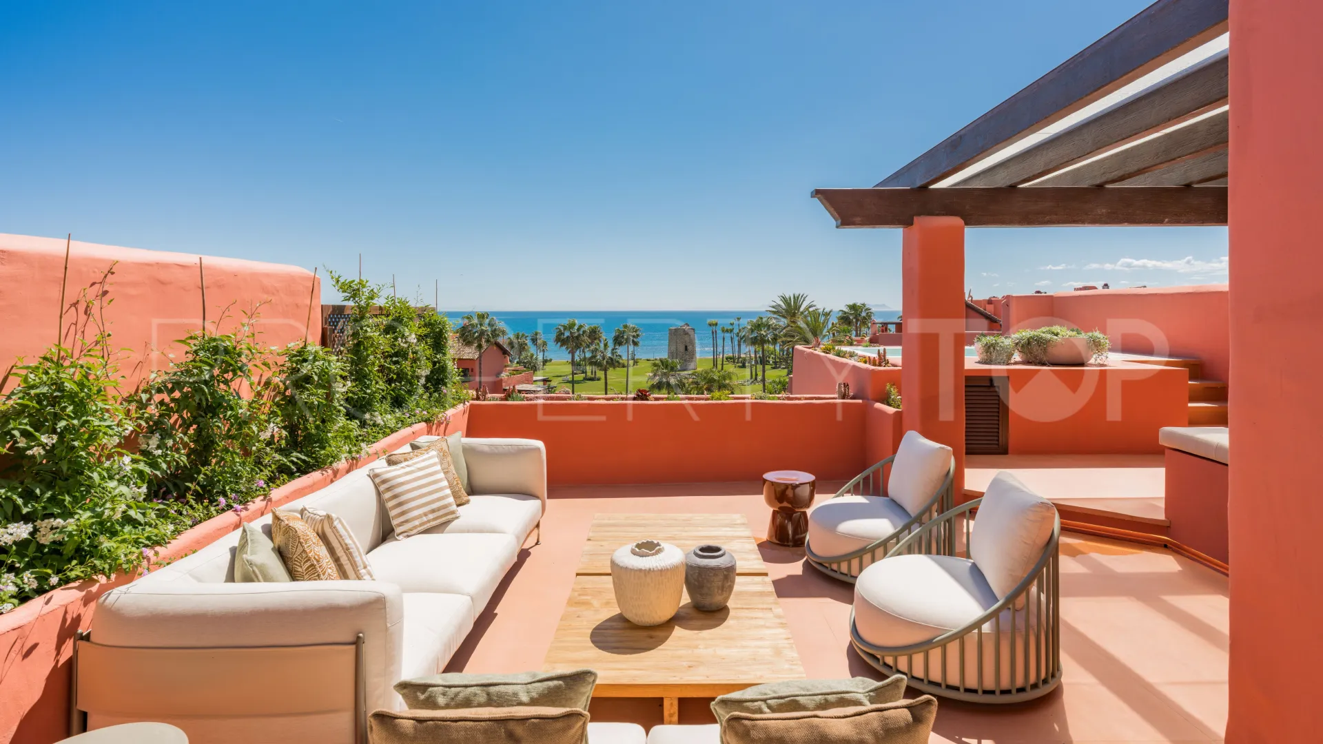 Atico duplex con 3 dormitorios en venta en New Golden Mile