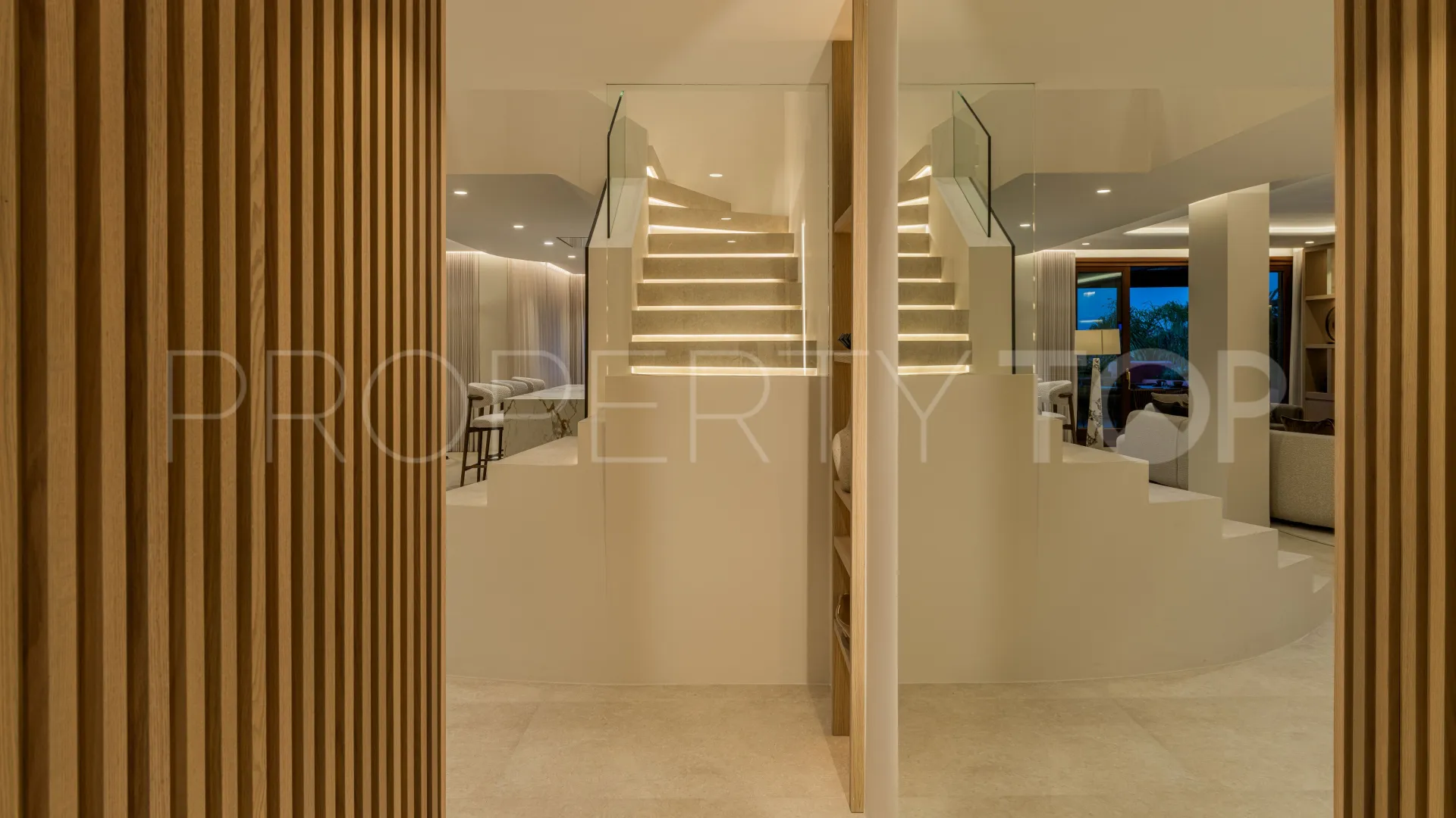 Atico duplex con 3 dormitorios en venta en New Golden Mile