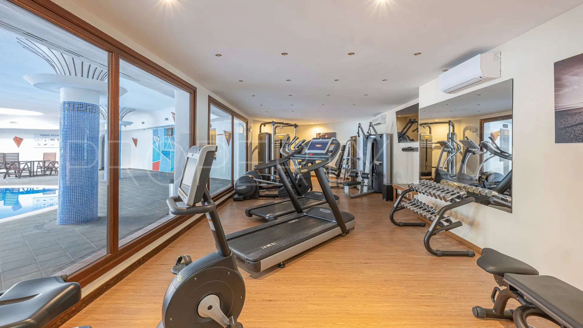 Atico duplex con 3 dormitorios en venta en New Golden Mile