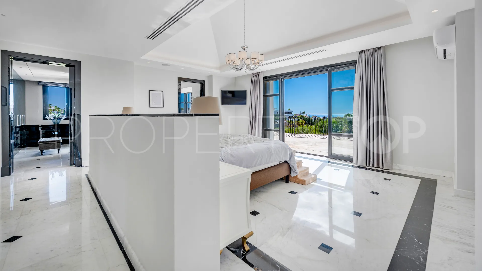 Villa en venta en La Alqueria con 5 dormitorios