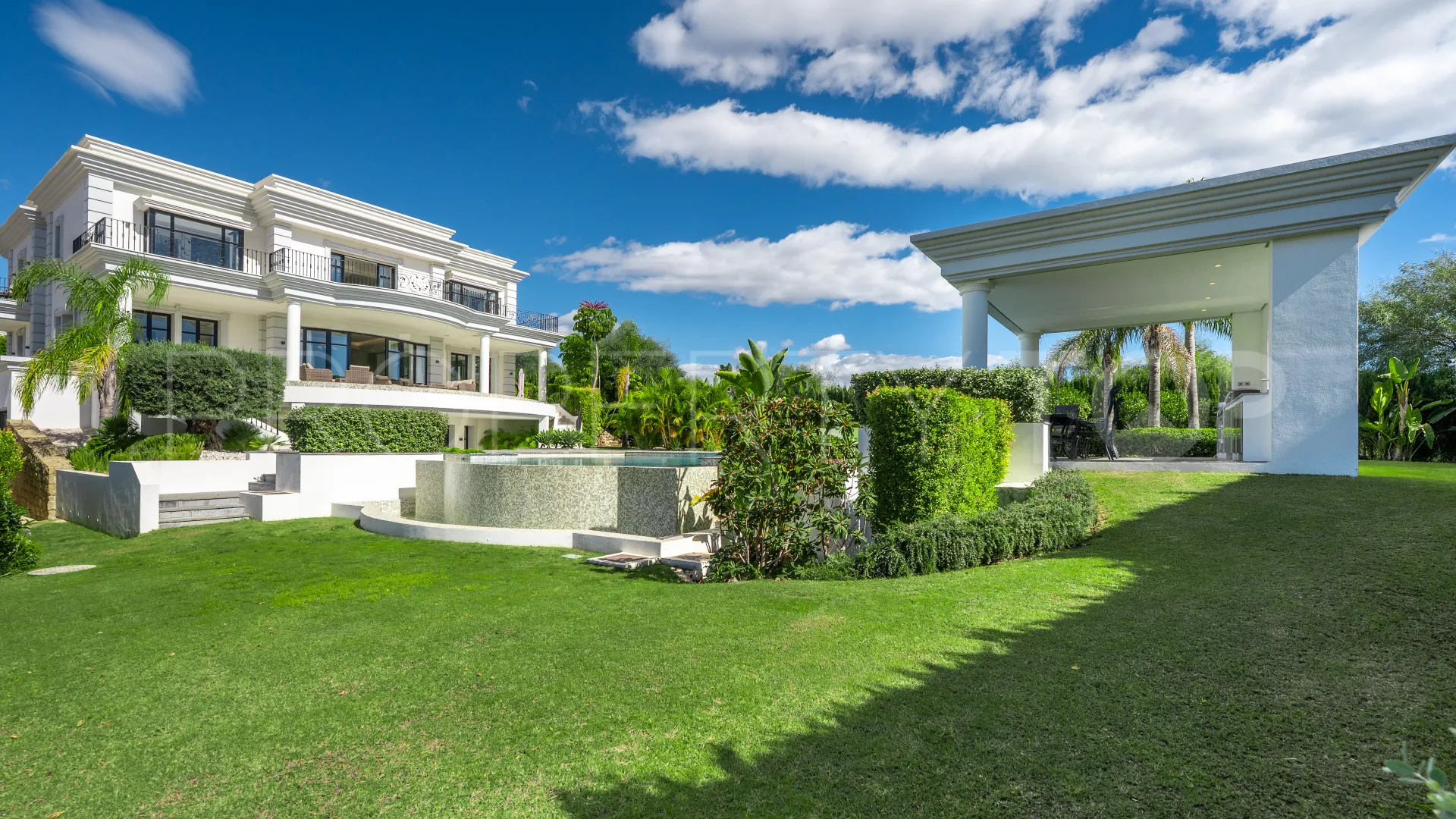 Villa en venta en La Alqueria con 5 dormitorios