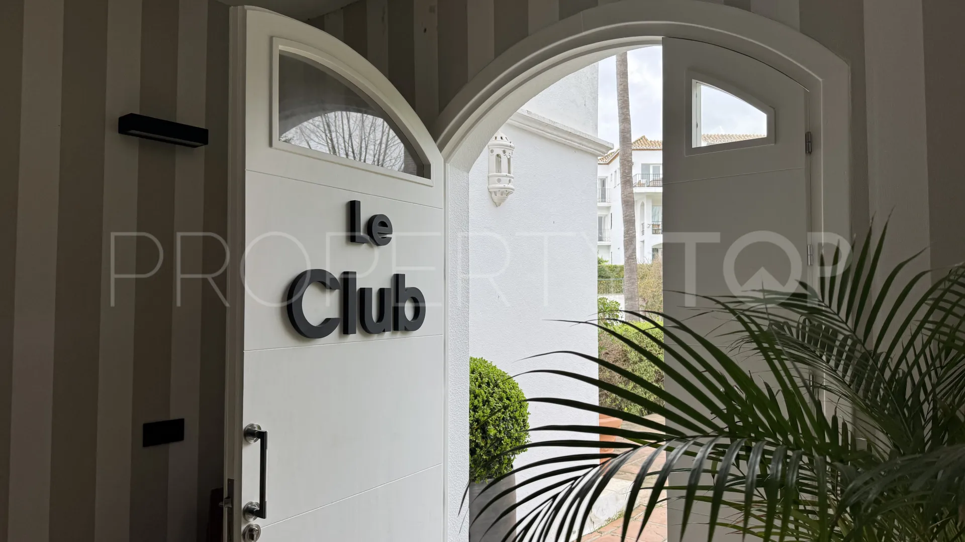 Apartamento en venta de 2 dormitorios en Le Village