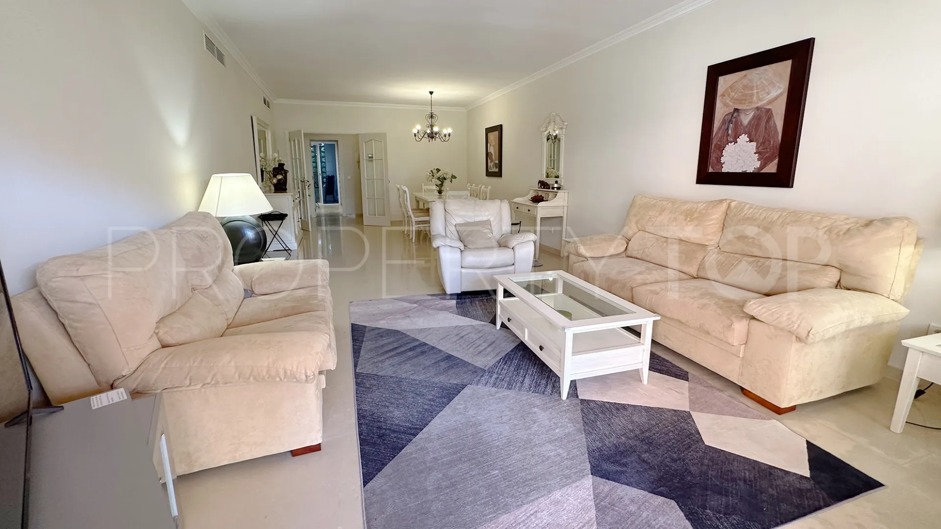 Comprar apartamento con 2 dormitorios en Marbella - Puerto Banus