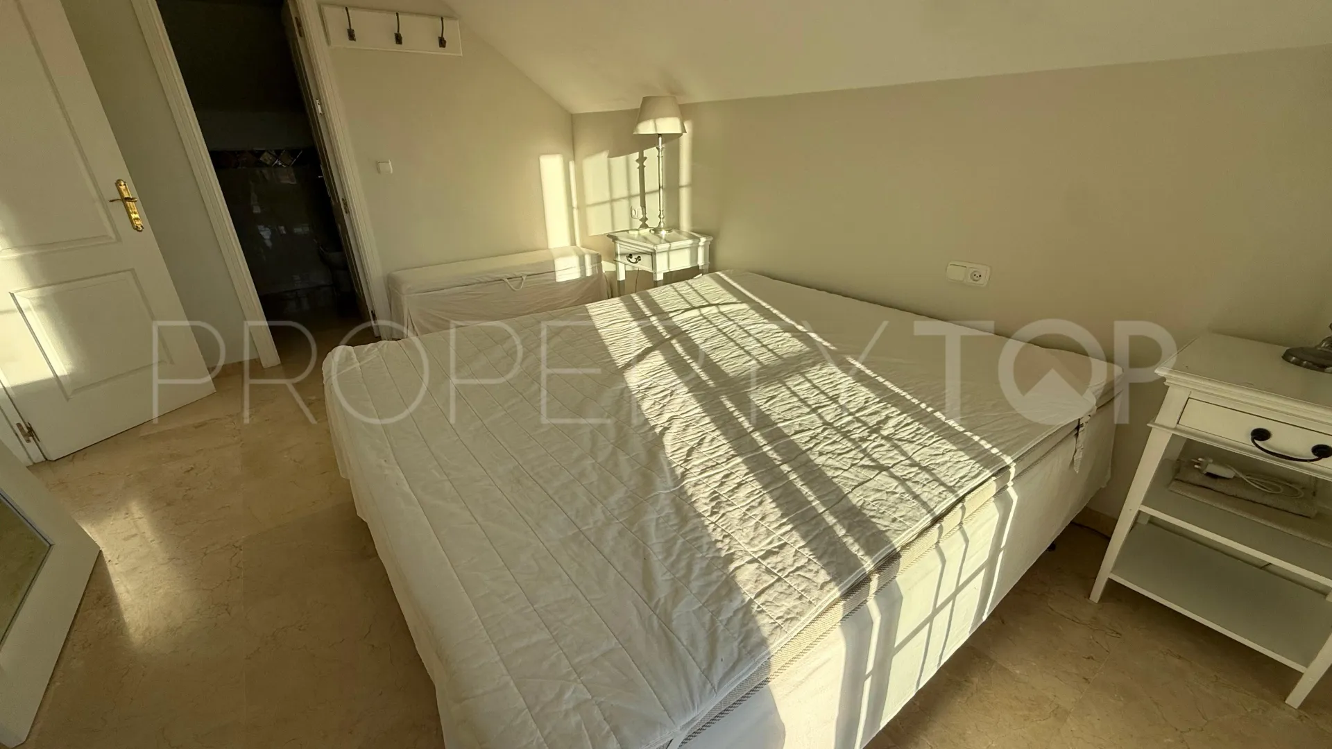 Duplex penthouse for sale in River Garden