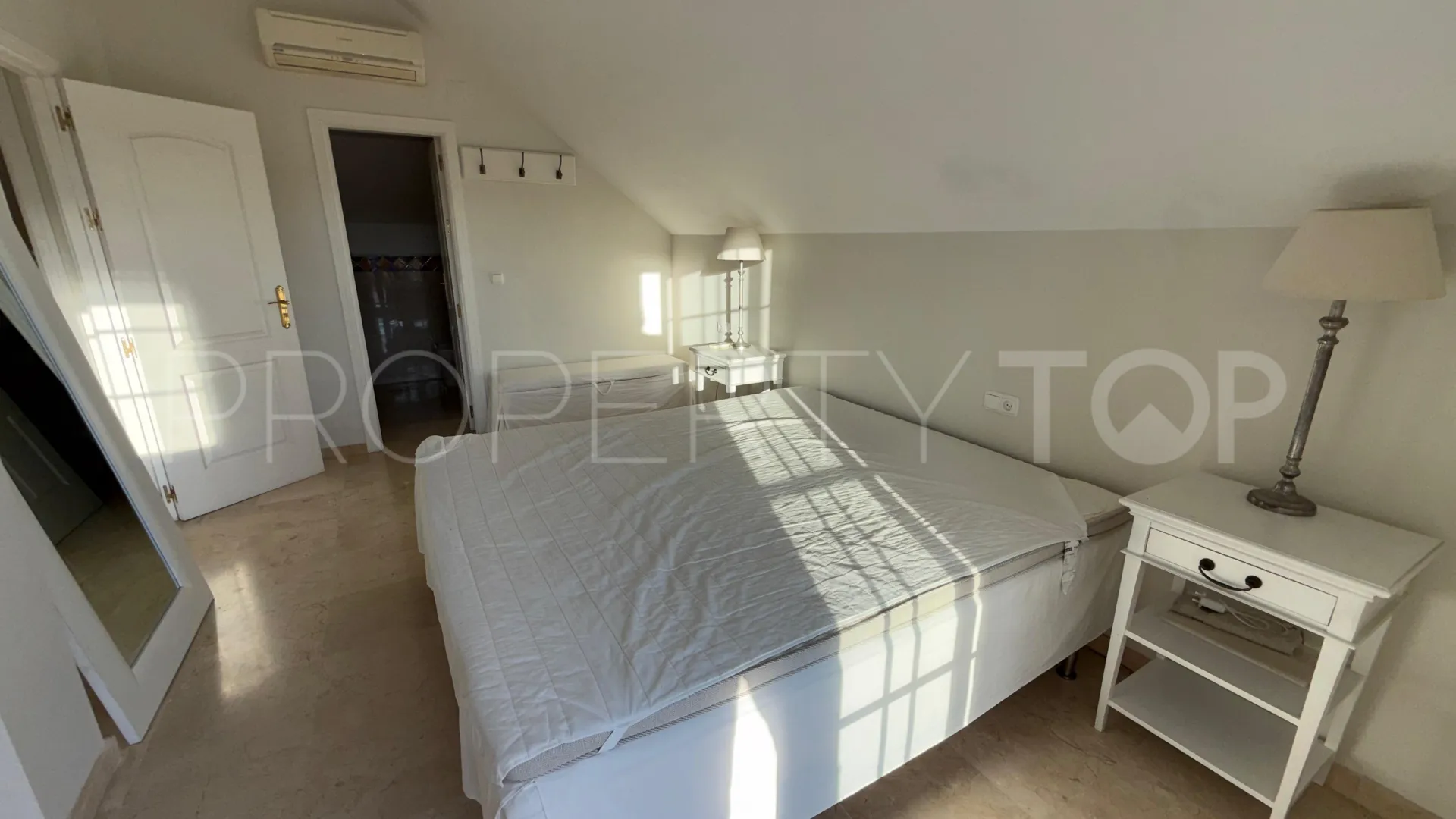 Duplex penthouse for sale in River Garden