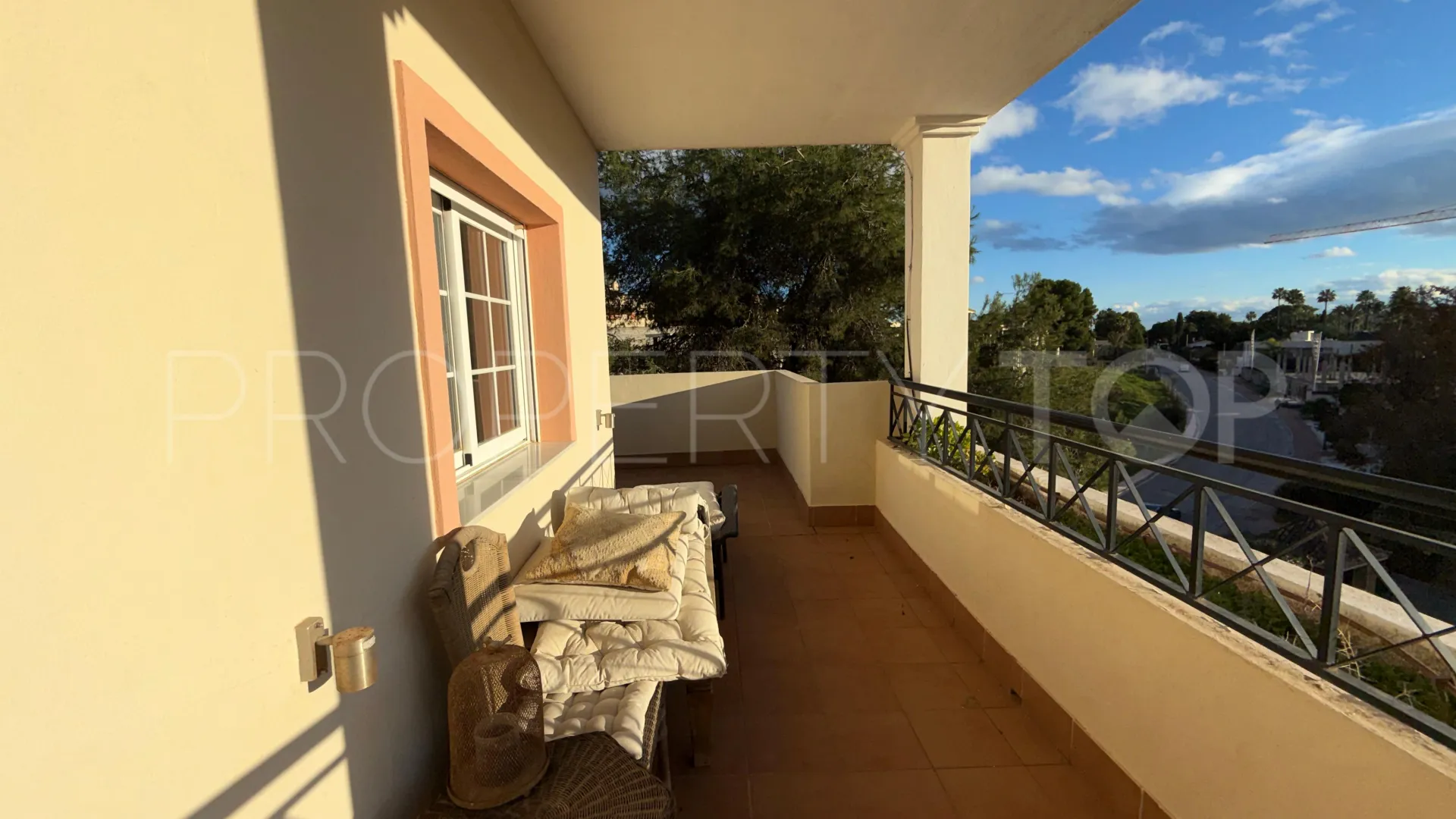 Duplex penthouse for sale in River Garden