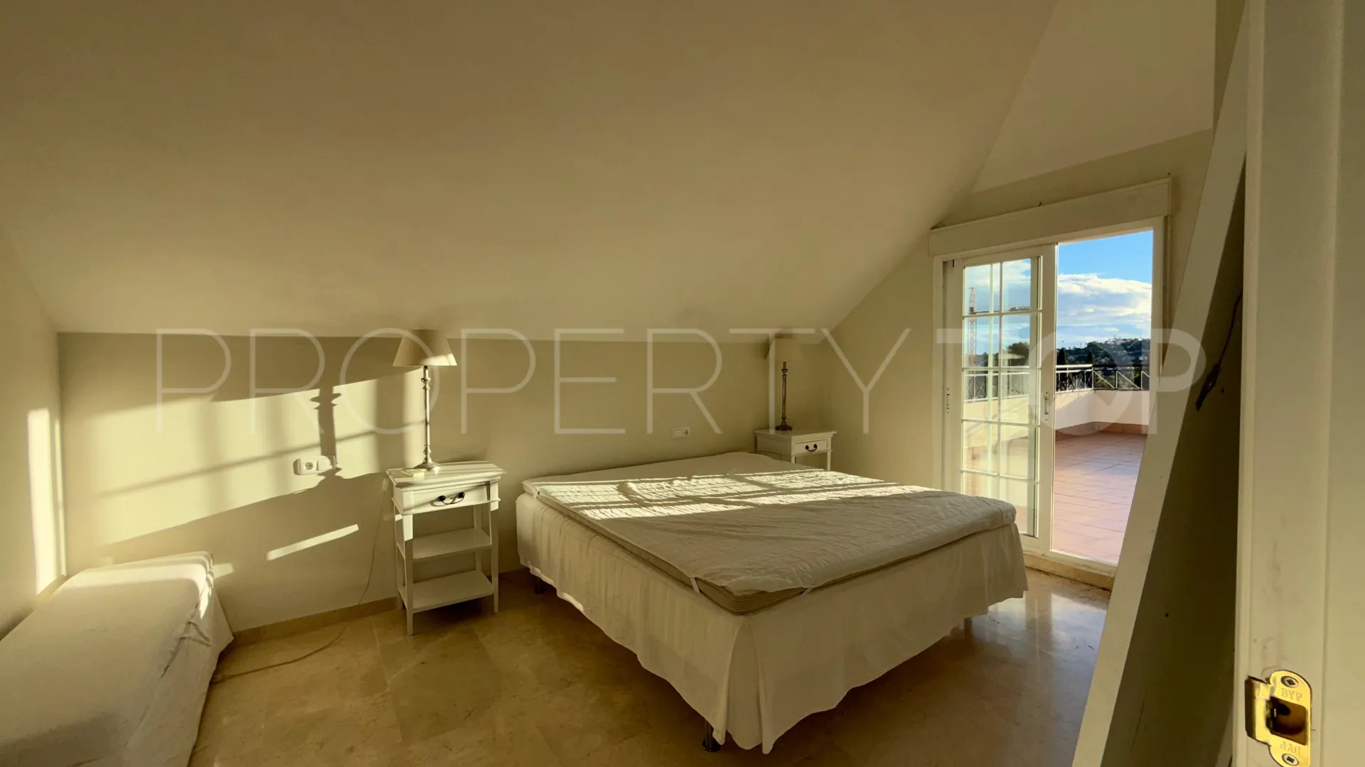 Duplex penthouse for sale in River Garden