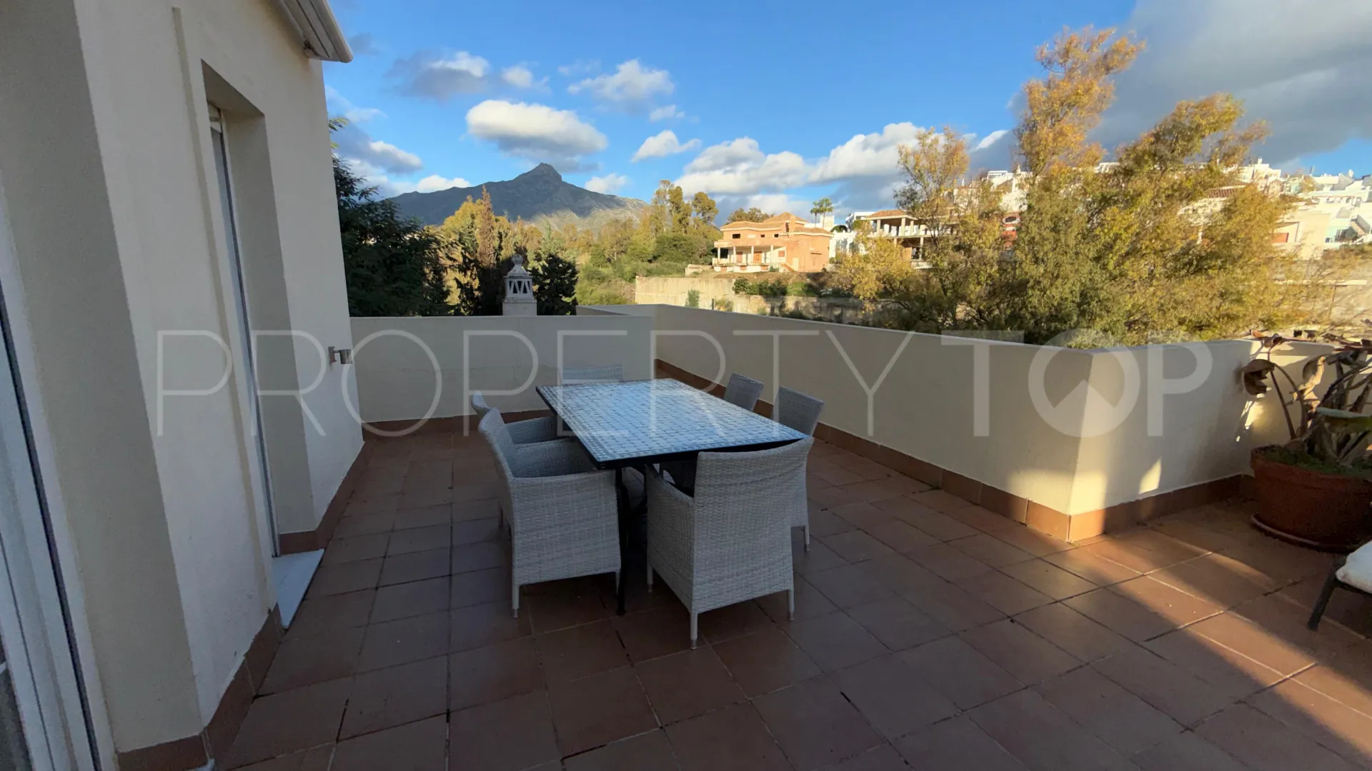 Duplex penthouse for sale in River Garden
