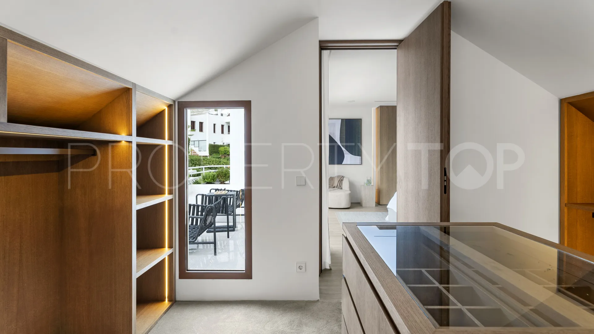 Duplex for sale in Nueva Andalucia