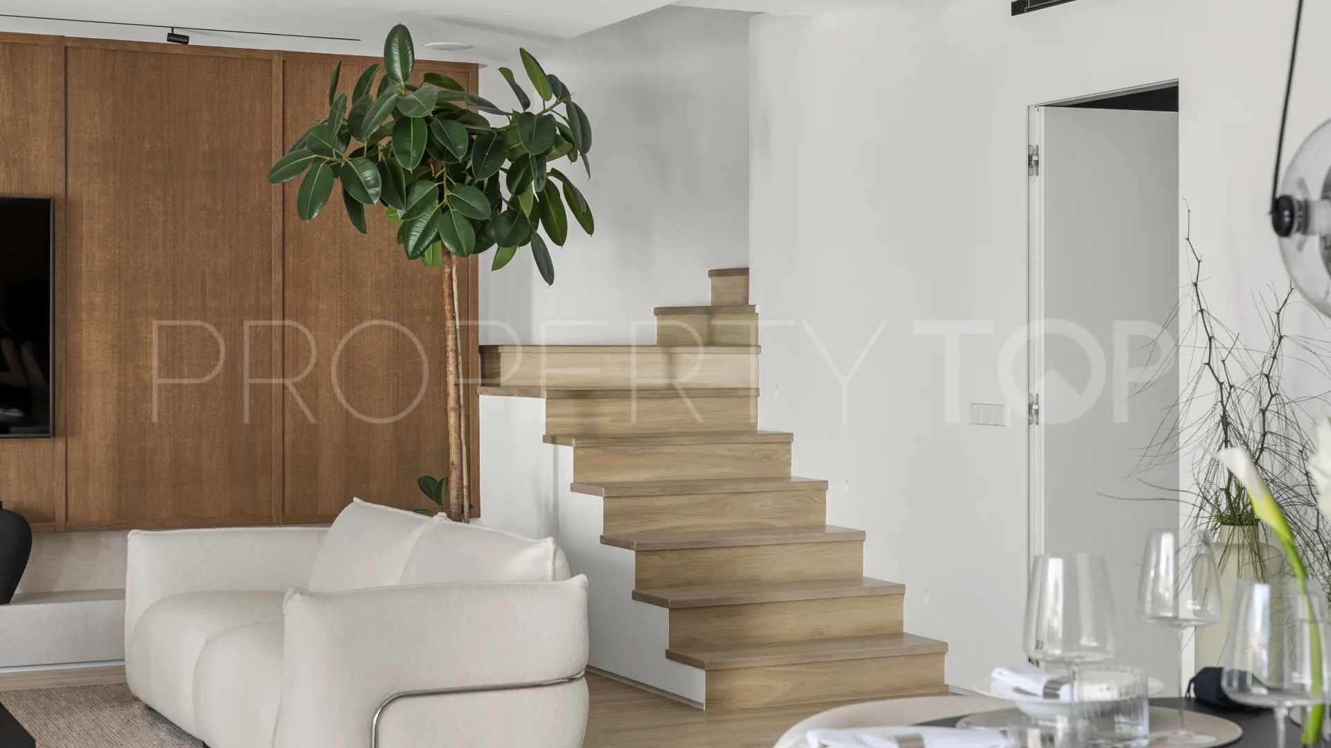 Duplex for sale in Nueva Andalucia