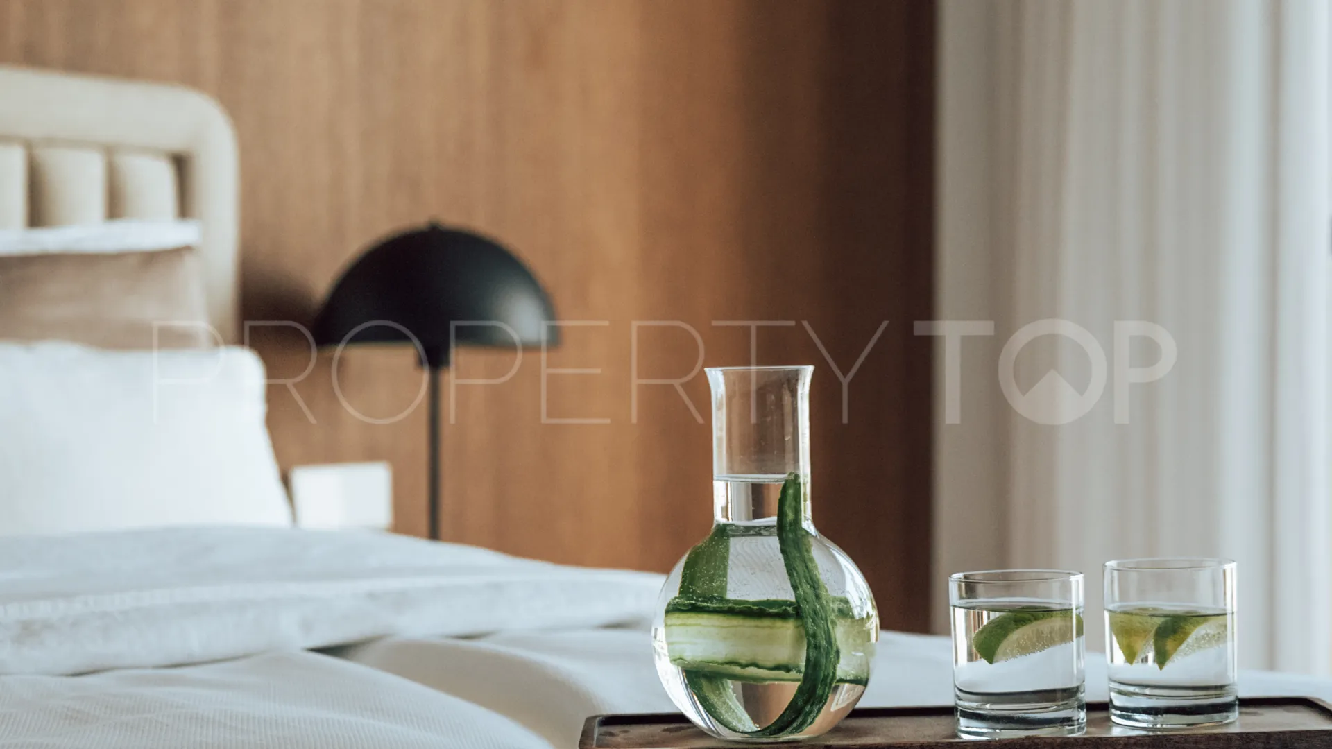 Duplex for sale in Nueva Andalucia