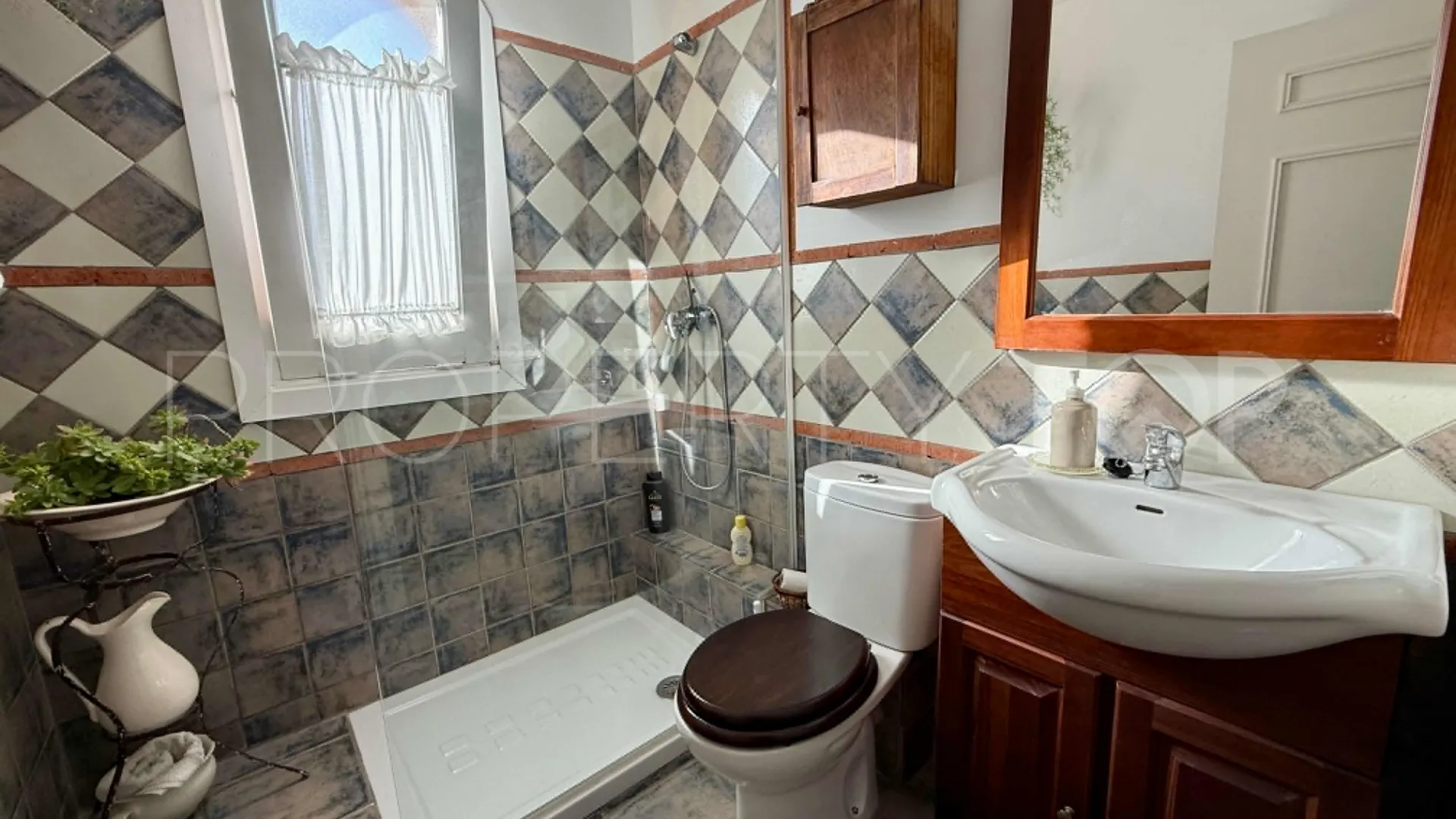 Buy town house with 3 bedrooms in Nueva Andalucia