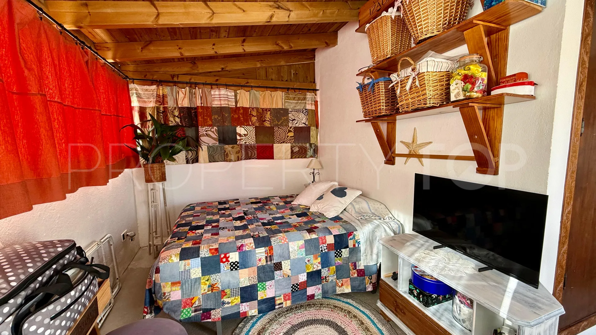 Buy town house with 3 bedrooms in Nueva Andalucia