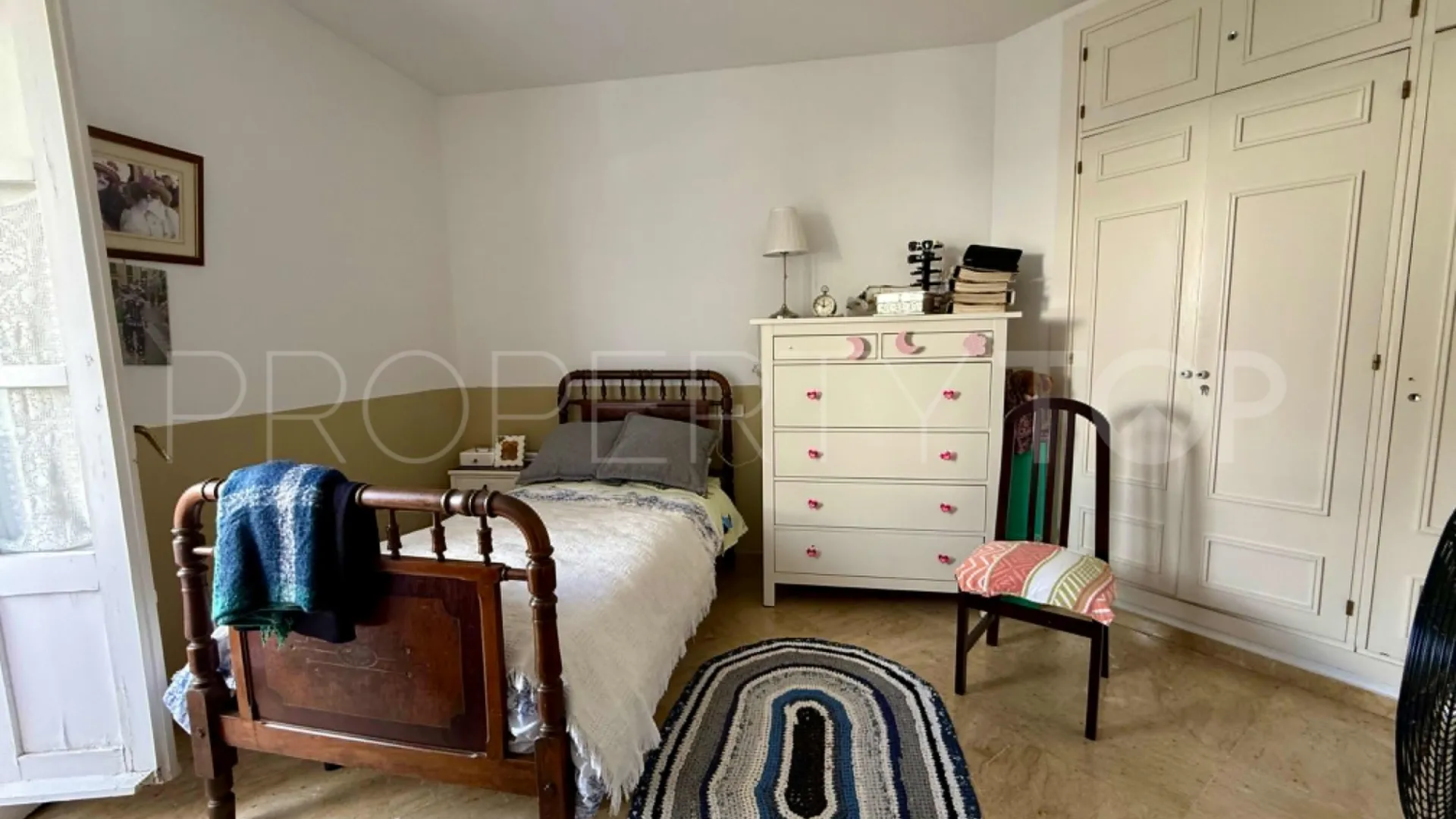 Buy town house with 3 bedrooms in Nueva Andalucia