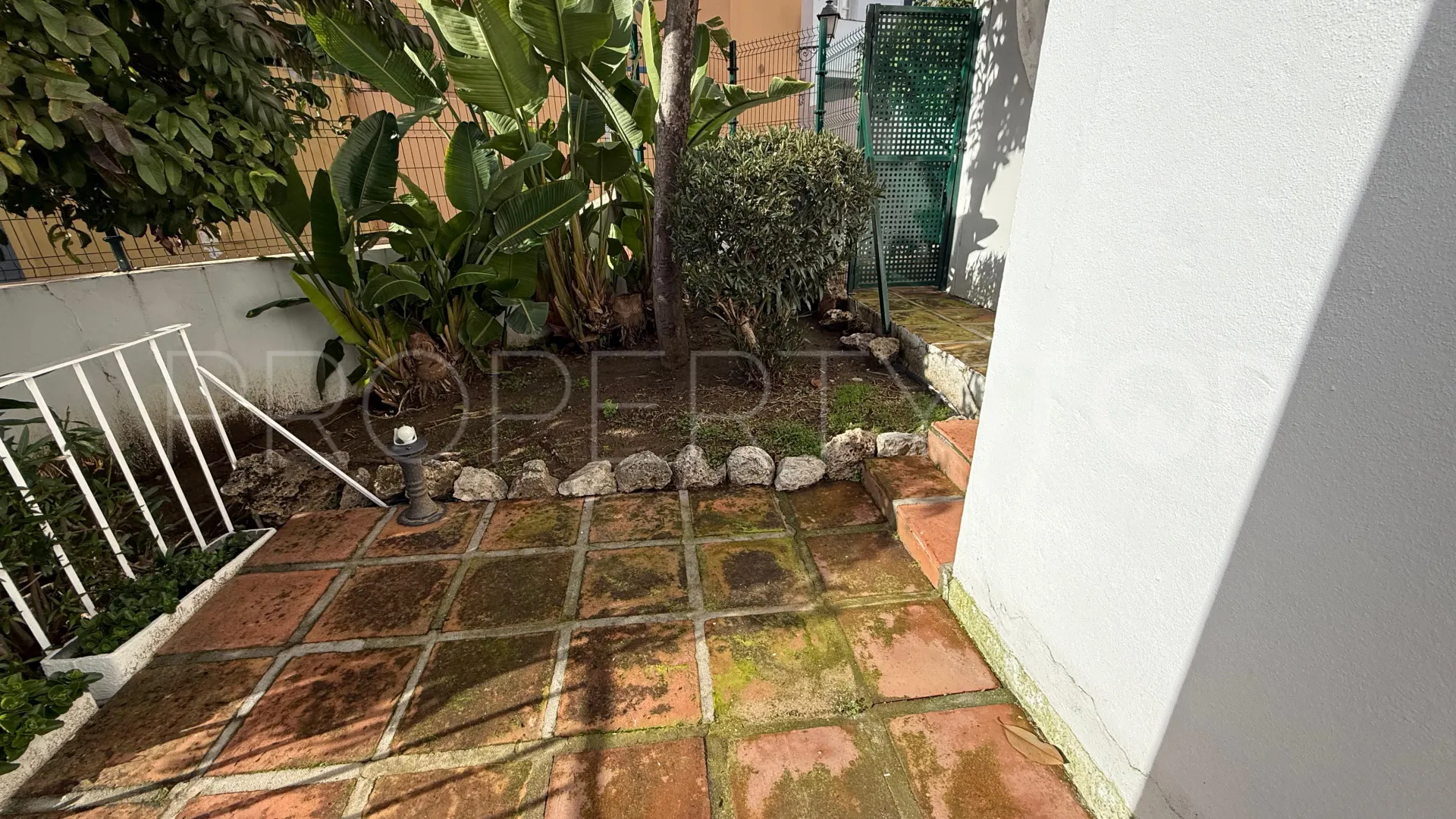 Buy town house with 3 bedrooms in Nueva Andalucia