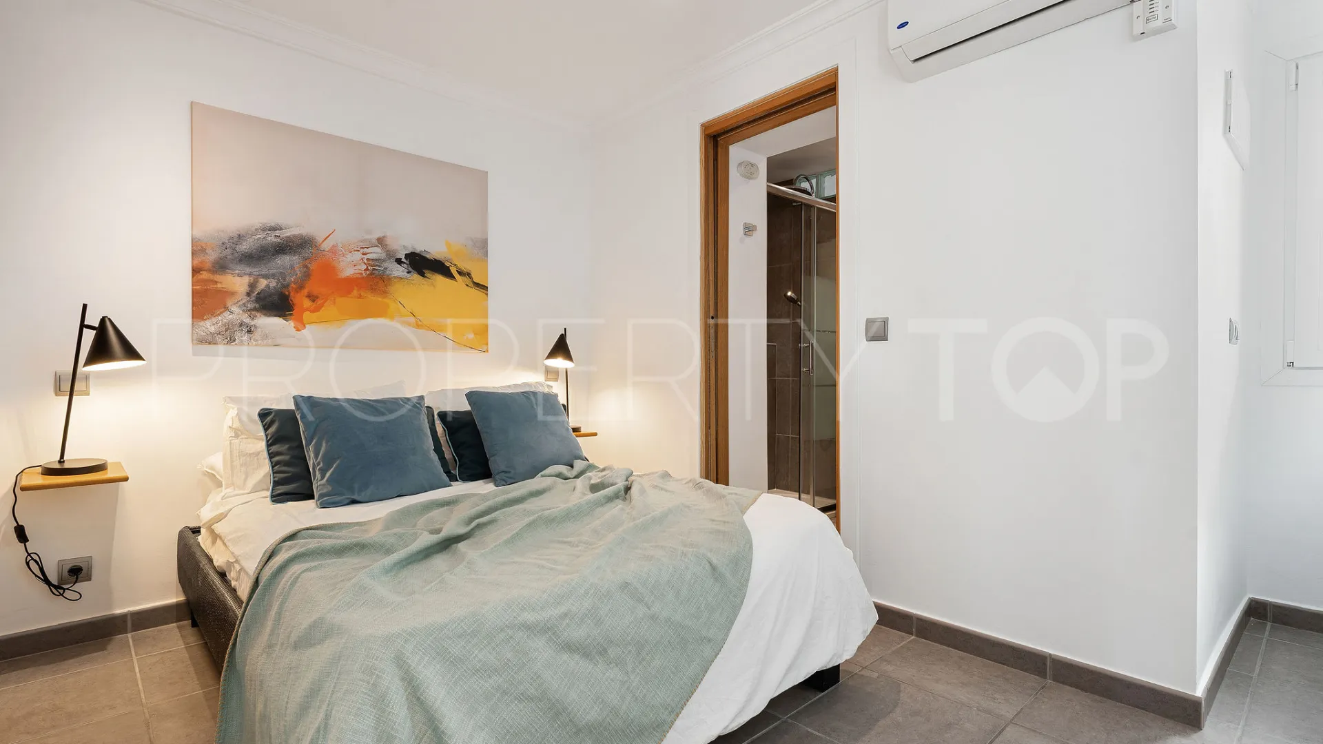 Semi detached house in La Campana for sale