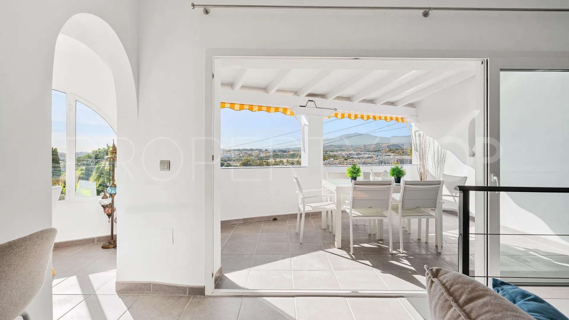 Semi detached house in La Campana for sale