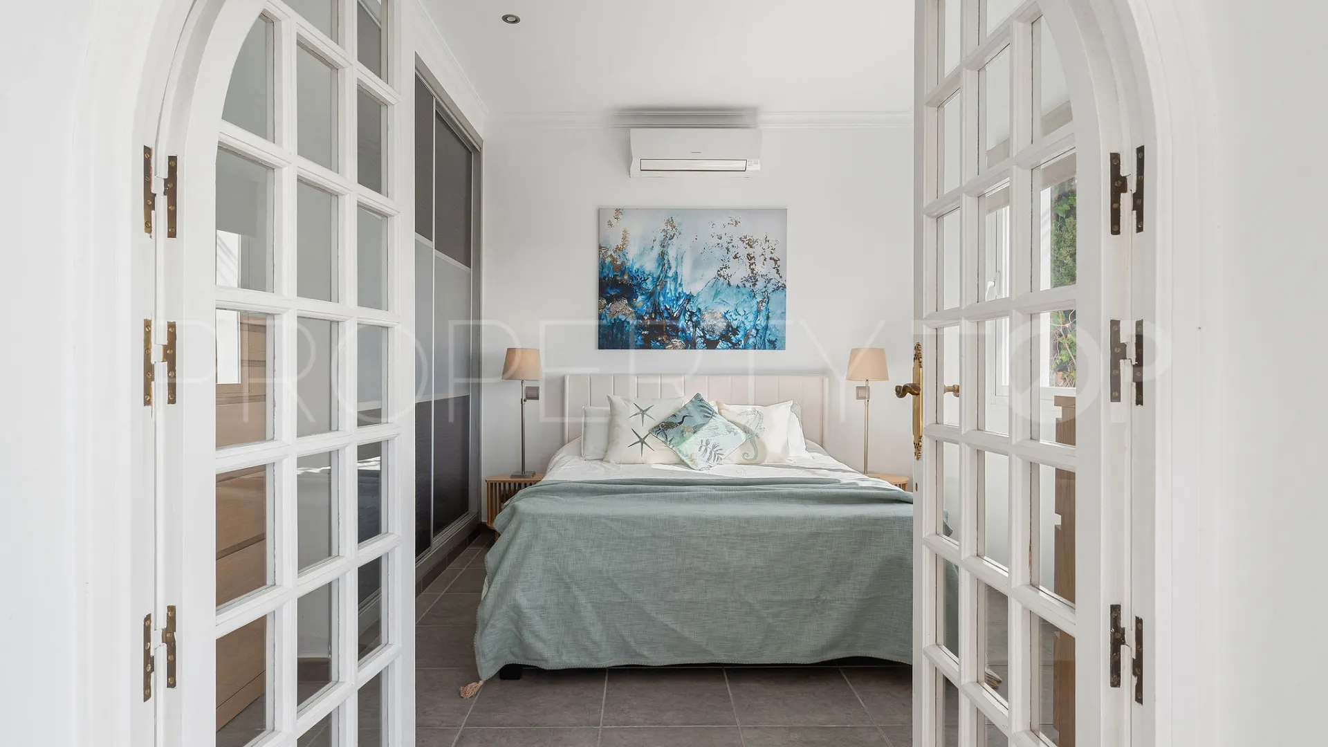 Semi detached house in La Campana for sale