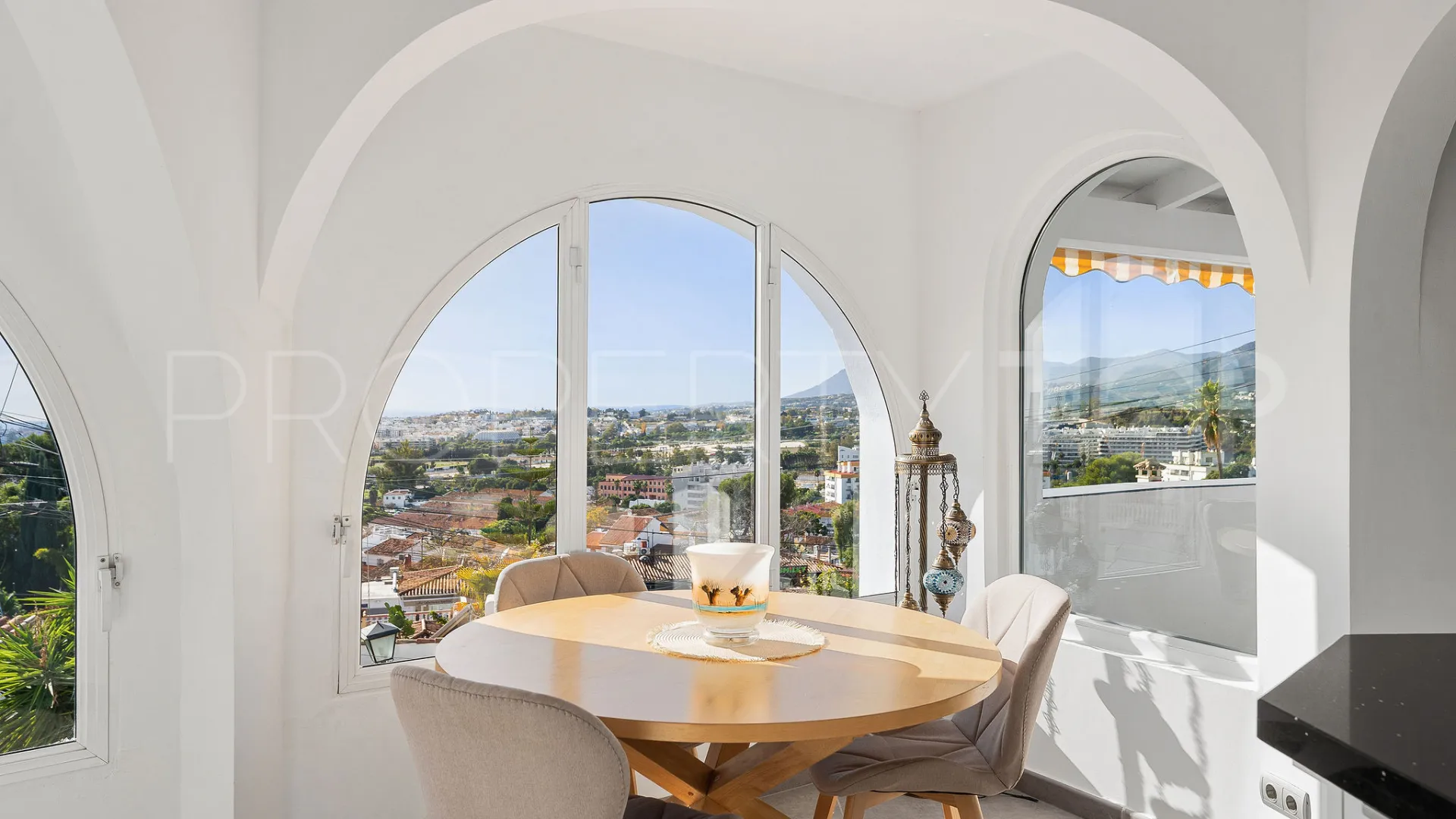 Semi detached house in La Campana for sale