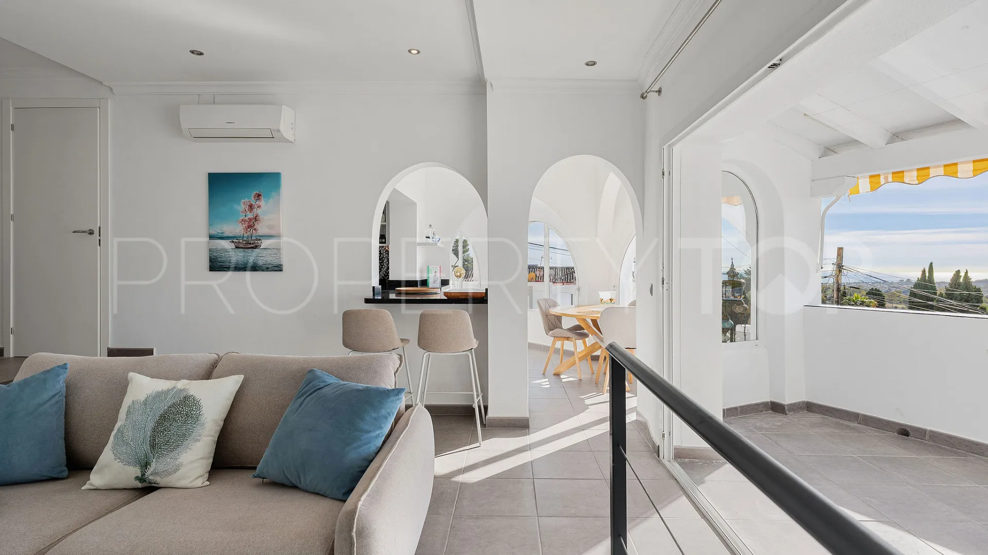 Semi detached house in La Campana for sale