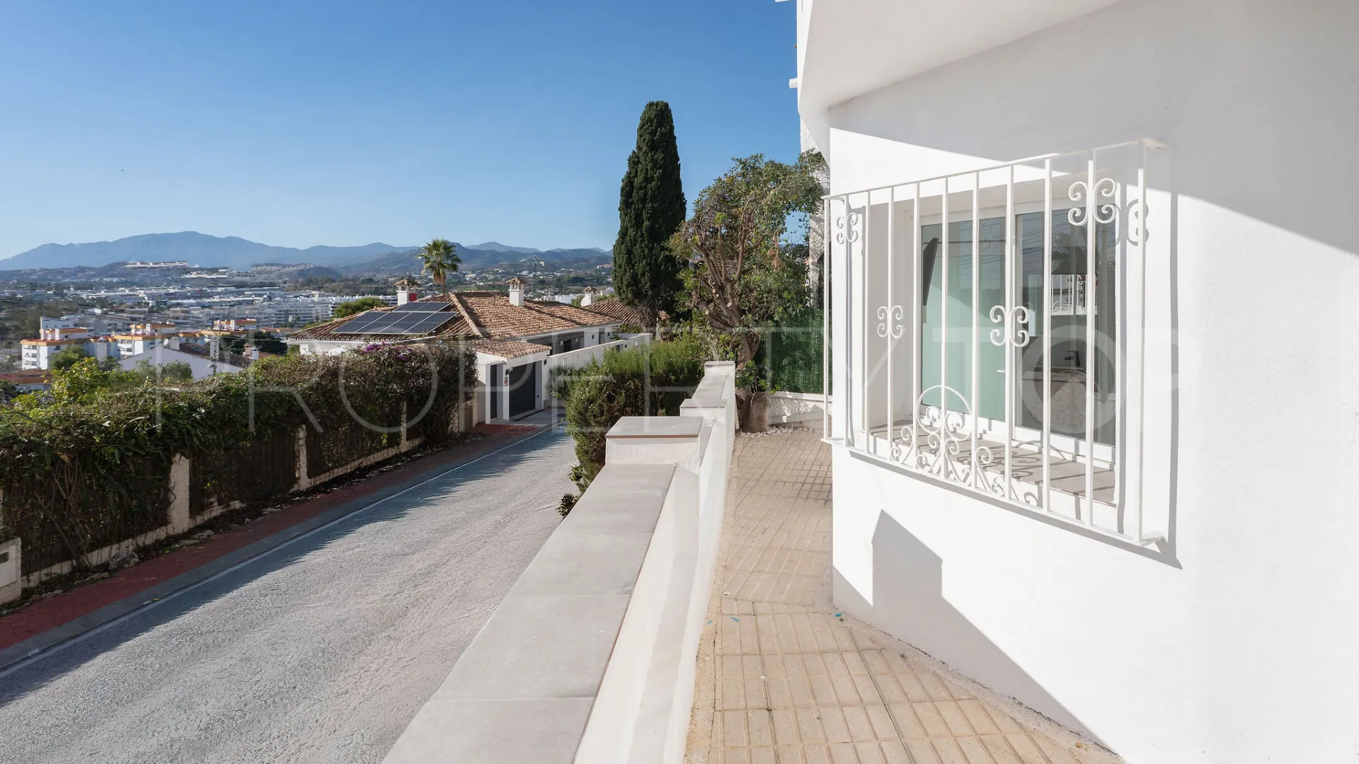 Semi detached house in La Campana for sale
